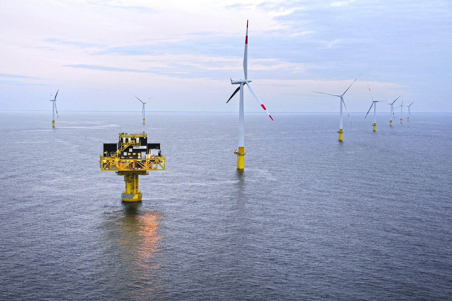Offshore wind farm goes into operation | BOOTE