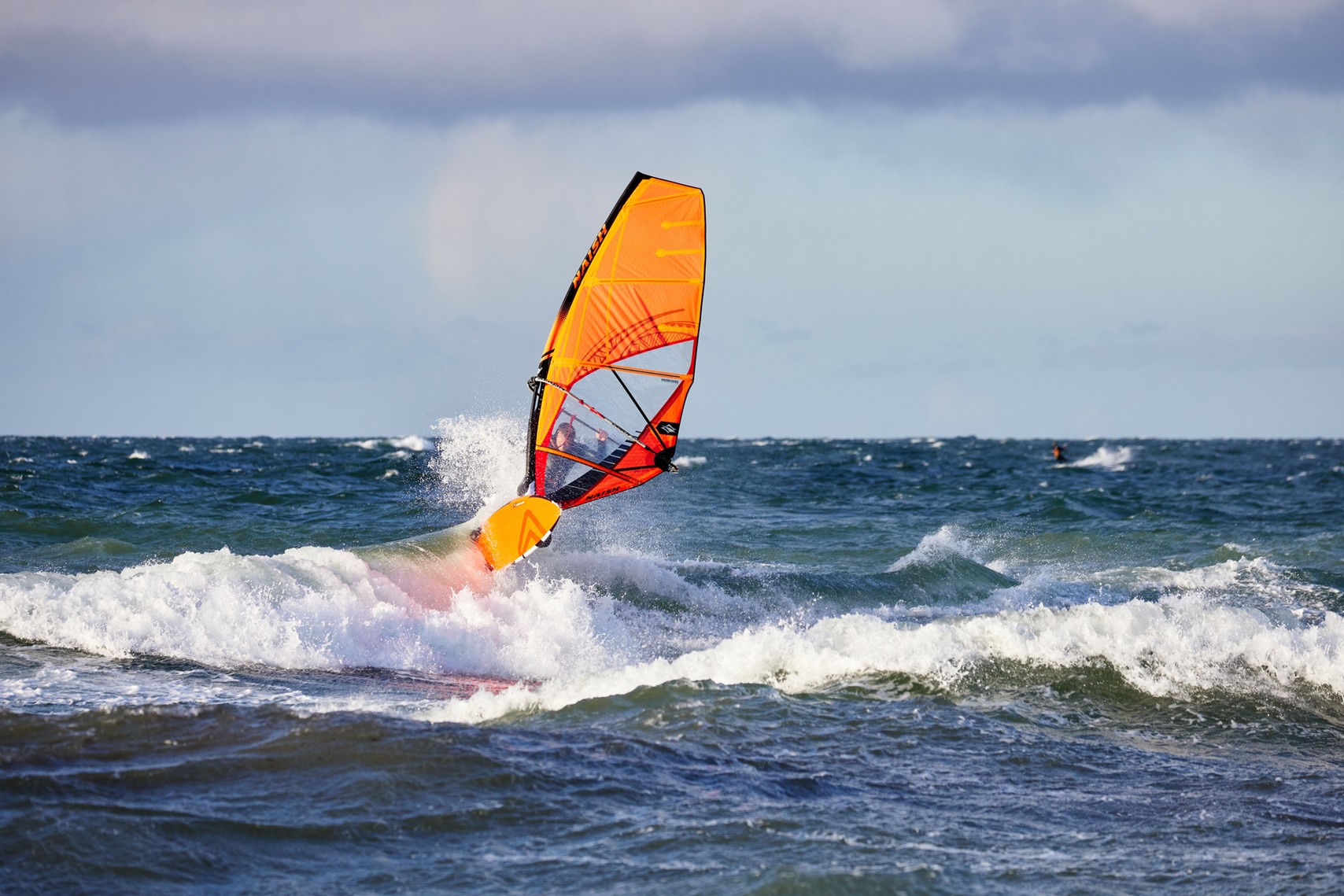 Wave sails in the test: 14 models around 4.5 square metres
