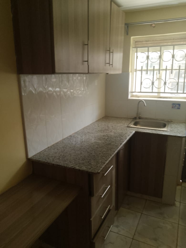 Leslos Apartments Image 7
