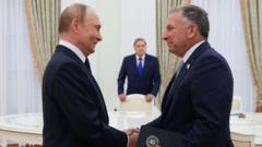 Navigating the Choppy Waters of US-Russia Relations: Ceasefire Talks and Historical Context