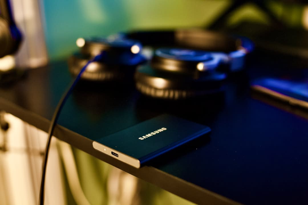 Cover Image for Reinventing Mobile: Samsung's AI Investment Could Change the Game