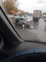 Водитель выпал из ВАЗа и угодил под колёса МАЗа. Видео ДТП