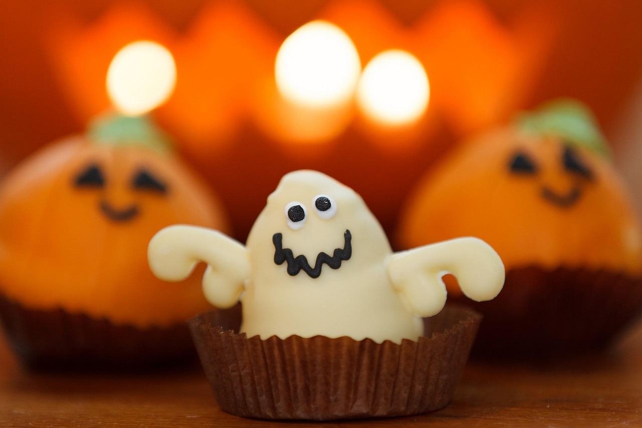 Ghost Cupcake Toppers