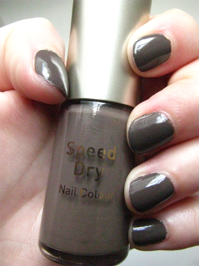 London Beauty Review: NOTD: No.7's super dupe-r greige, plus new