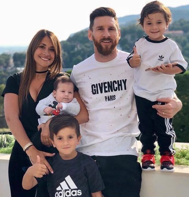 Messi with wife Antonella Roccuzzo and their family