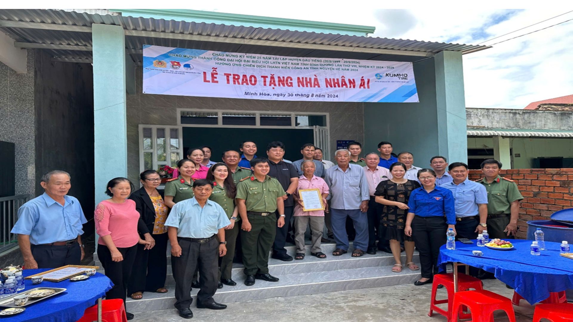 UBND huyện Dầu Tiếng trao tặng nhà nhân ái trên địa bàn xã Minh Hòa
