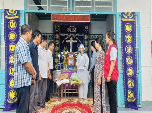 Hỗ trợ tang khó cho gia đình có hoàn cảnh khó khăn