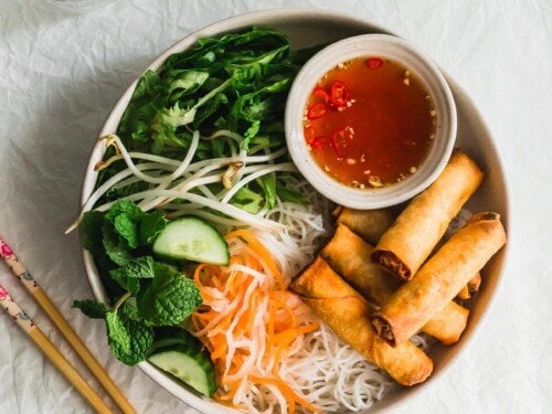 Vermicelli with vegetarian Spring Rolls