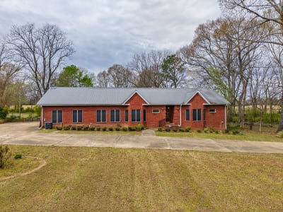 313 N Main Street Sardis, MS 38666