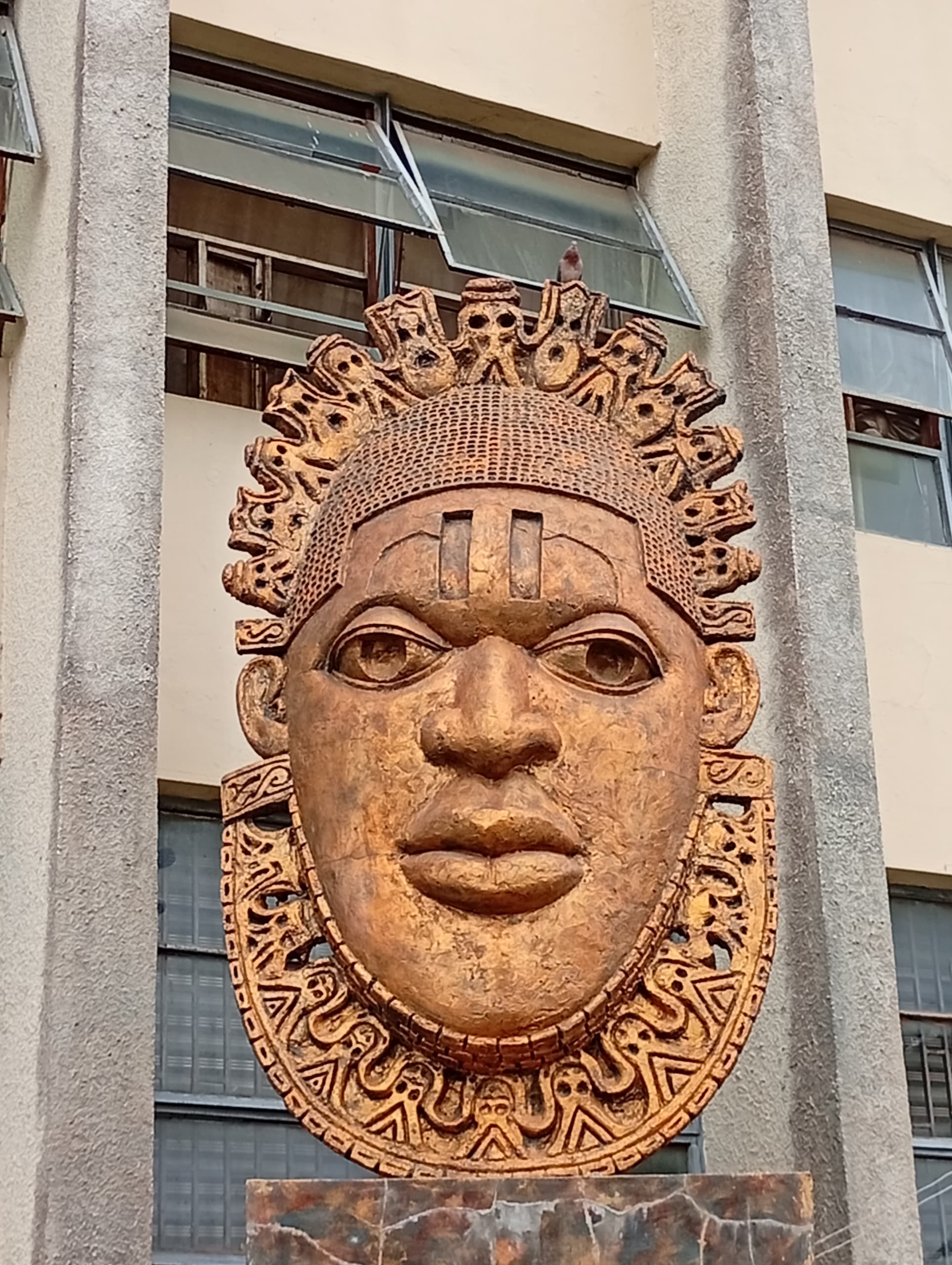 The Legacy of Queen Idia: Warrior, Mother, and Defender of the Benin Kingdom