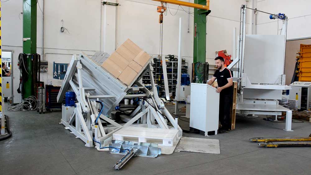 pallet inverter maintenance, handling equipment checks, warehouse safety inspection, lubrication procedures, hydraulic system review, electrical calibration