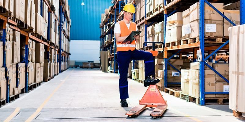 pallet truck maintenance, hydraulic oil management, wheel care, chain alignment, warehouse safety, equipment inspection