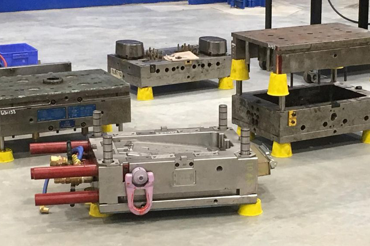 automated mold handling, workplace safety, cost savings