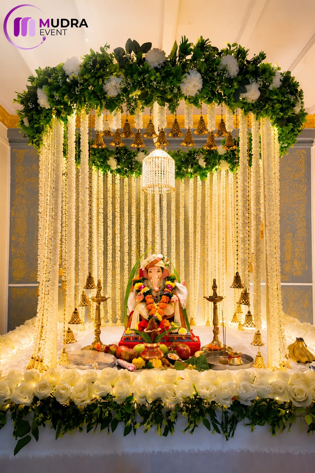 Royal White Floral Ganpati Decoration