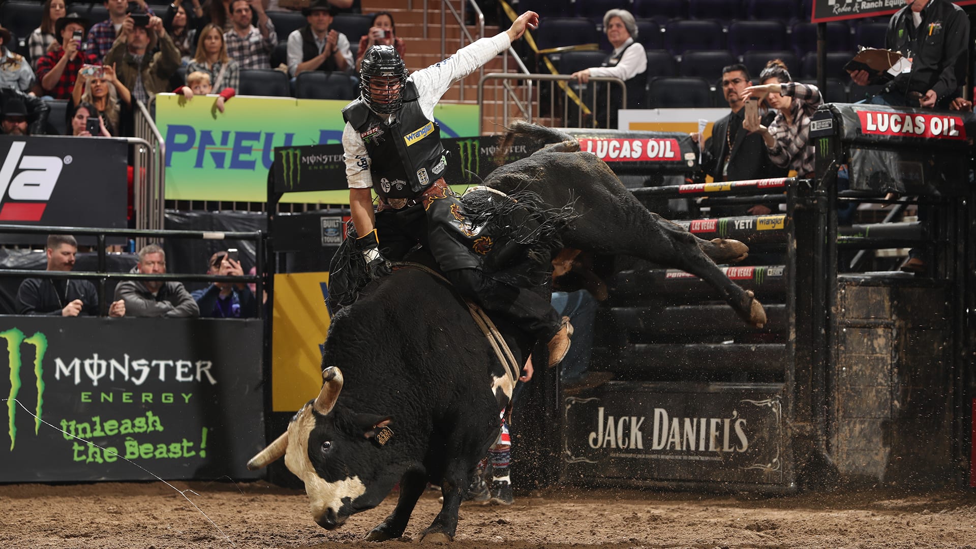 Bull riding matchups for WCRA Windy City Roundup; Vieira out