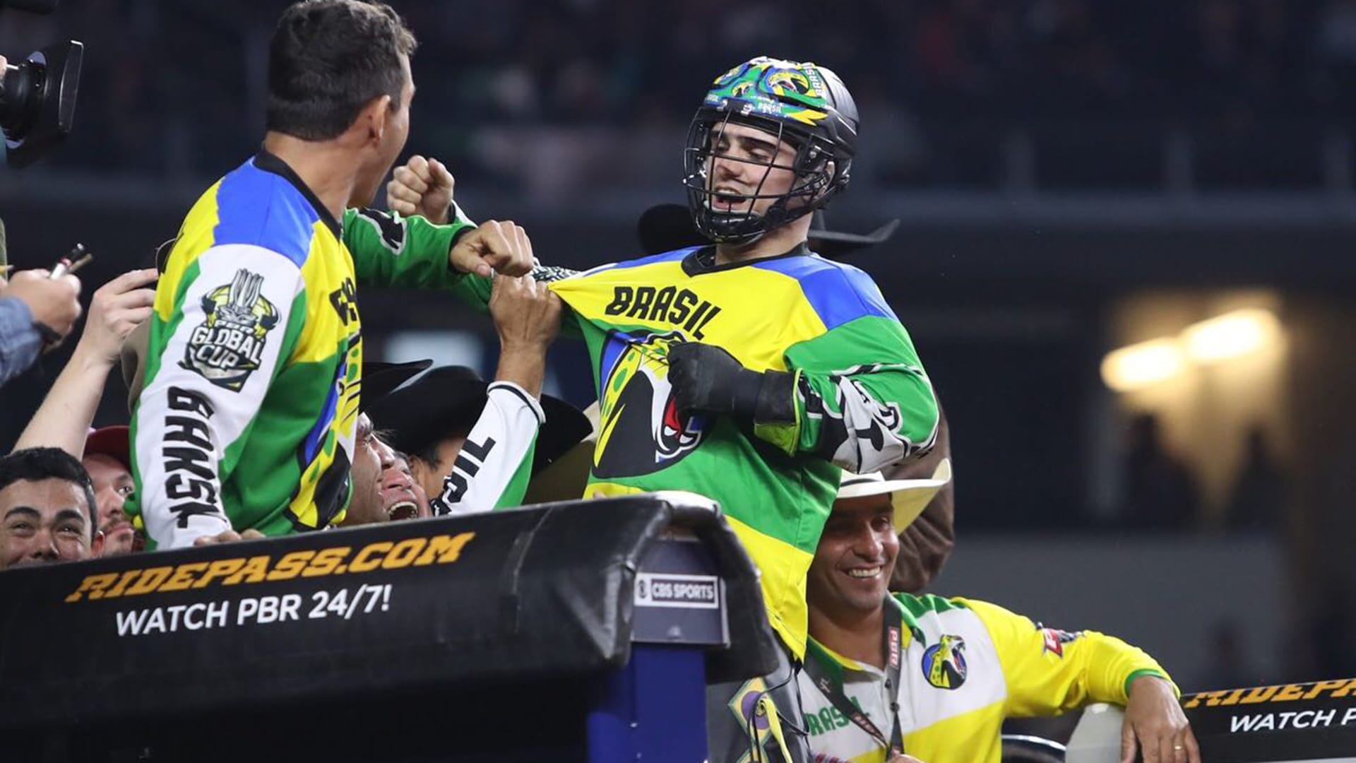 Team Brazil leads PBR Global Cup USA after first night