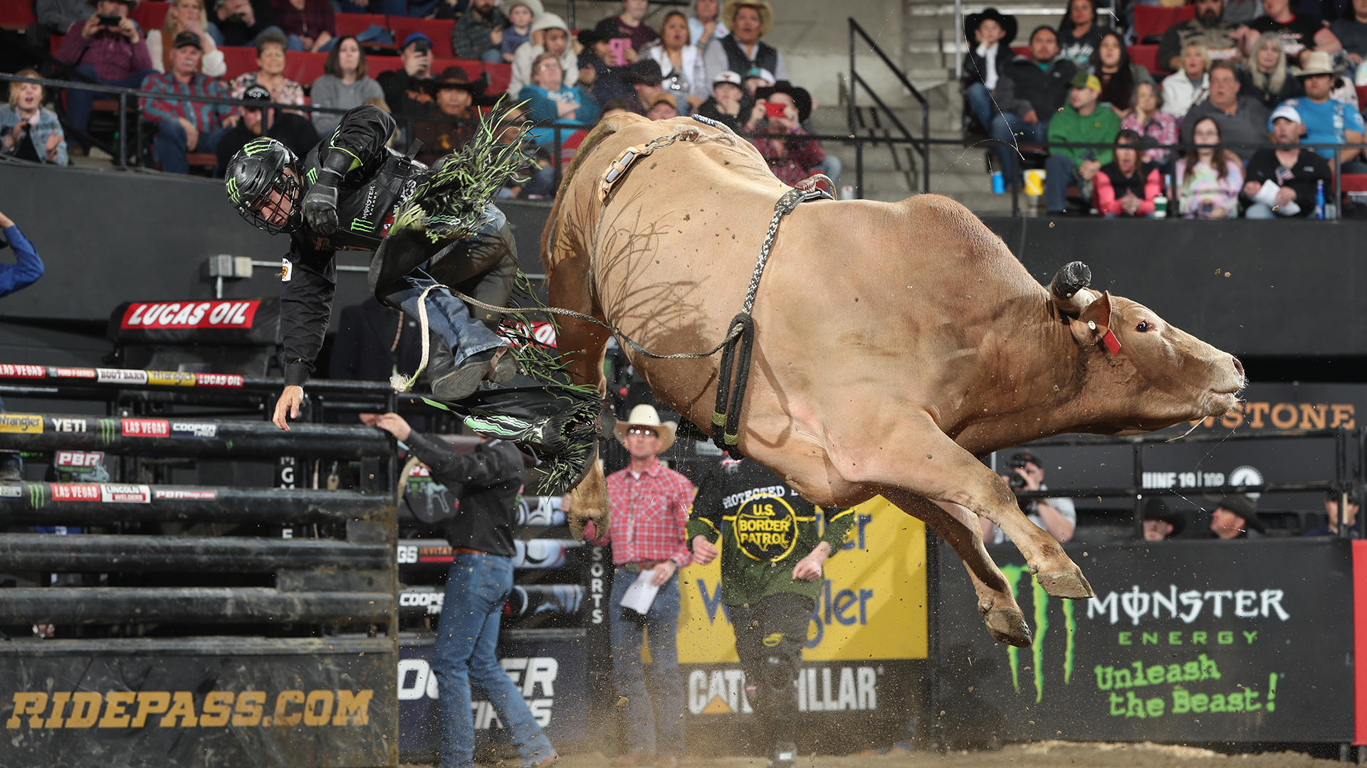 Heartbreak Kid improves to 31-0 by slamming Leme