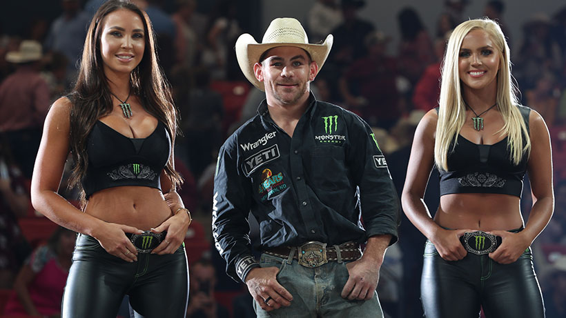 Outlaw reclaims world No. 1 spot with 15/15 Bucking Battle win in Houston