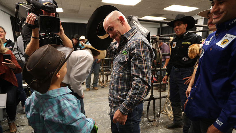 #InCaseYouMissedIt: Twinning in the Twin Cities, bald is beautiful and more