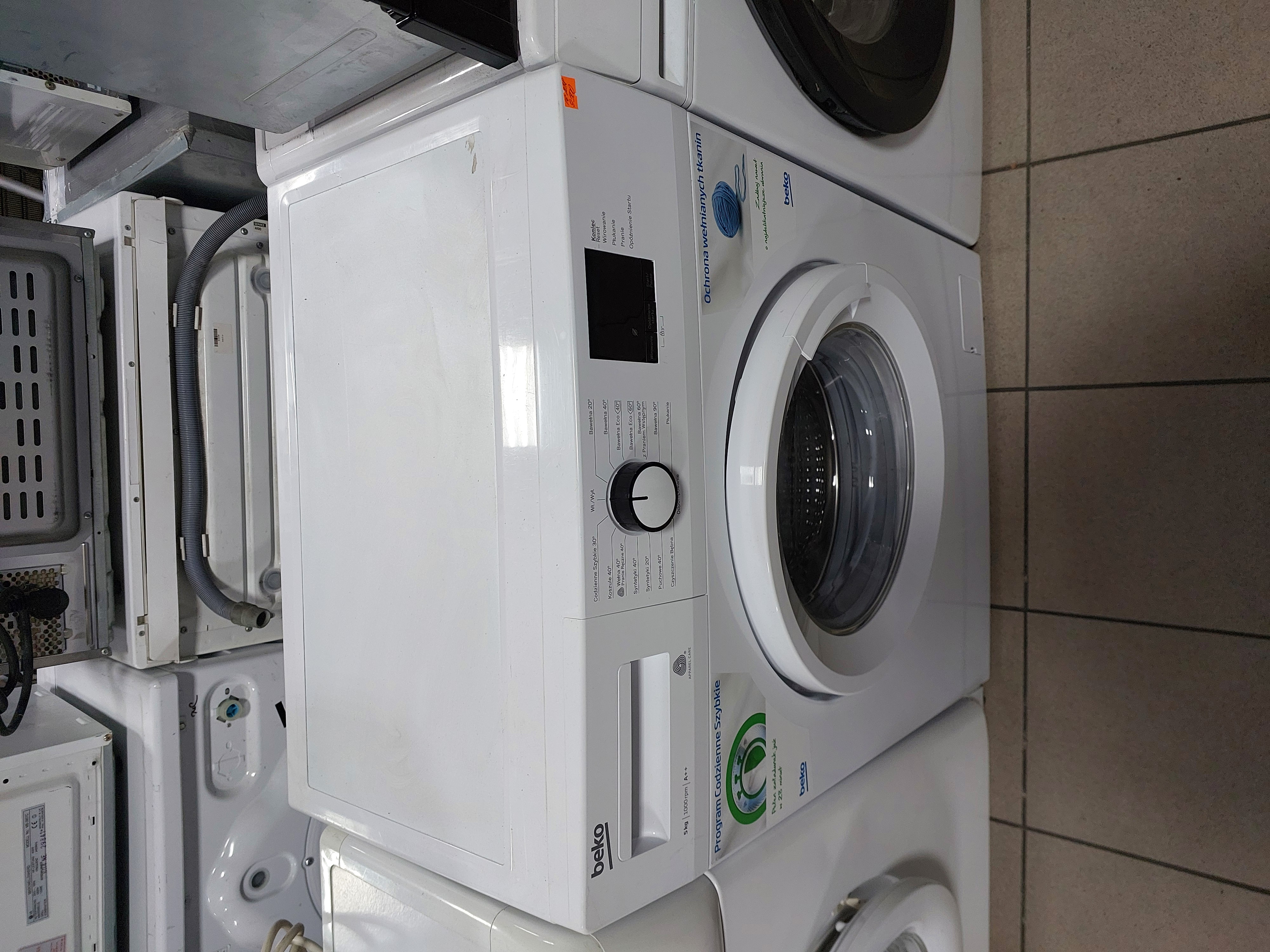 Пральна машина Beko WRE 5511 BWW