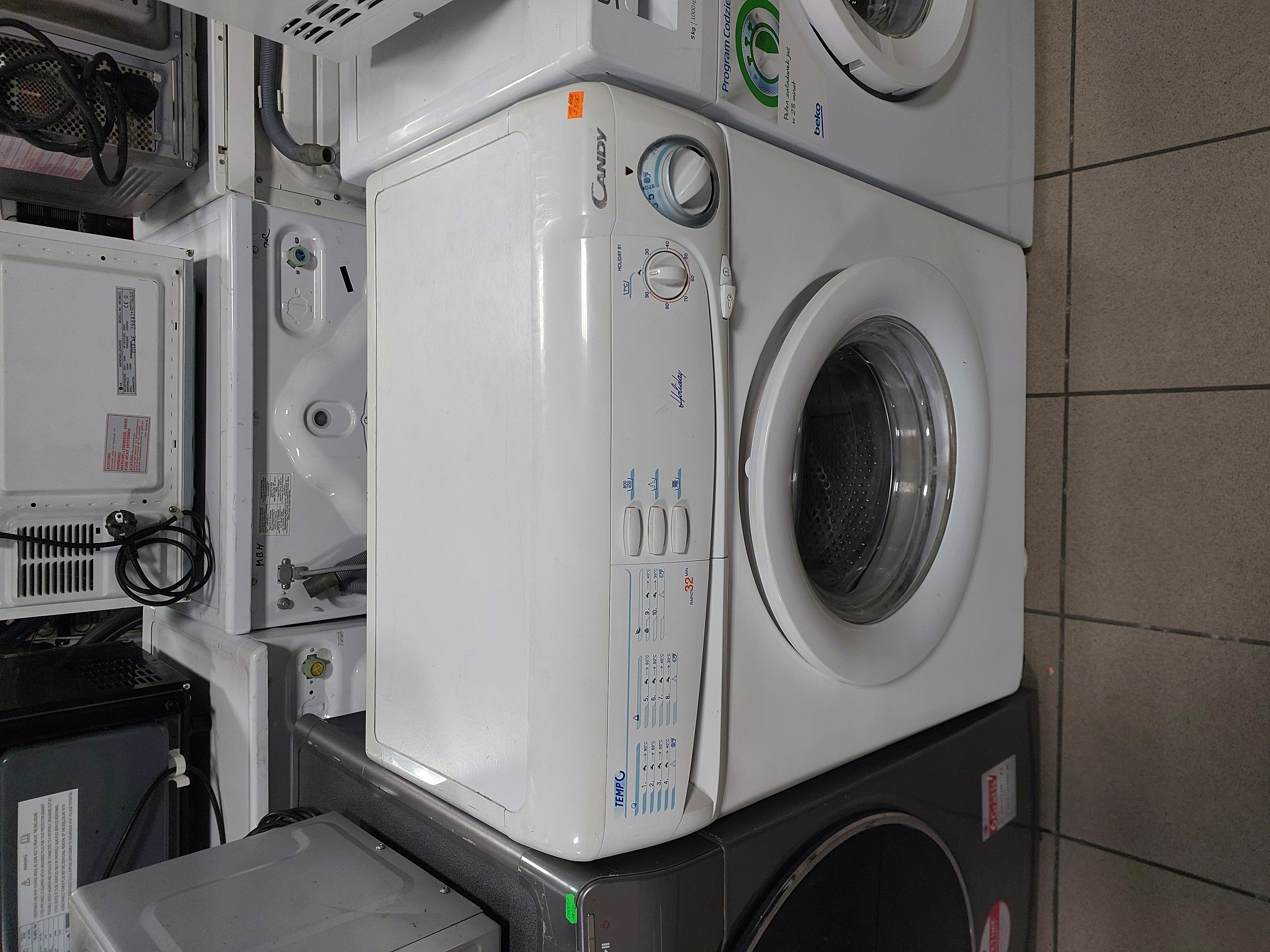 Пральна машина Candy Holiday 81