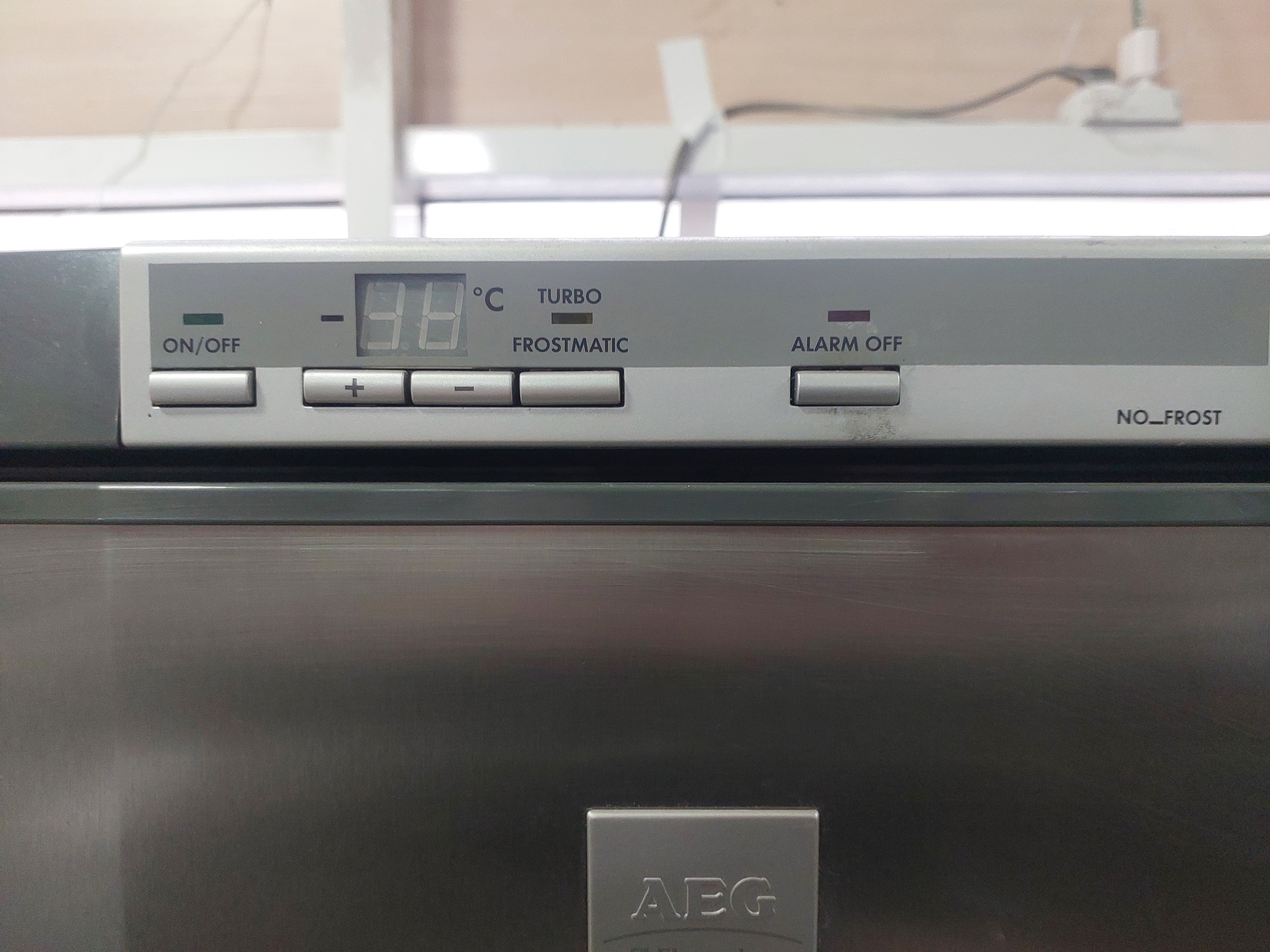 Морозильна камера AEG 75238-GA Image