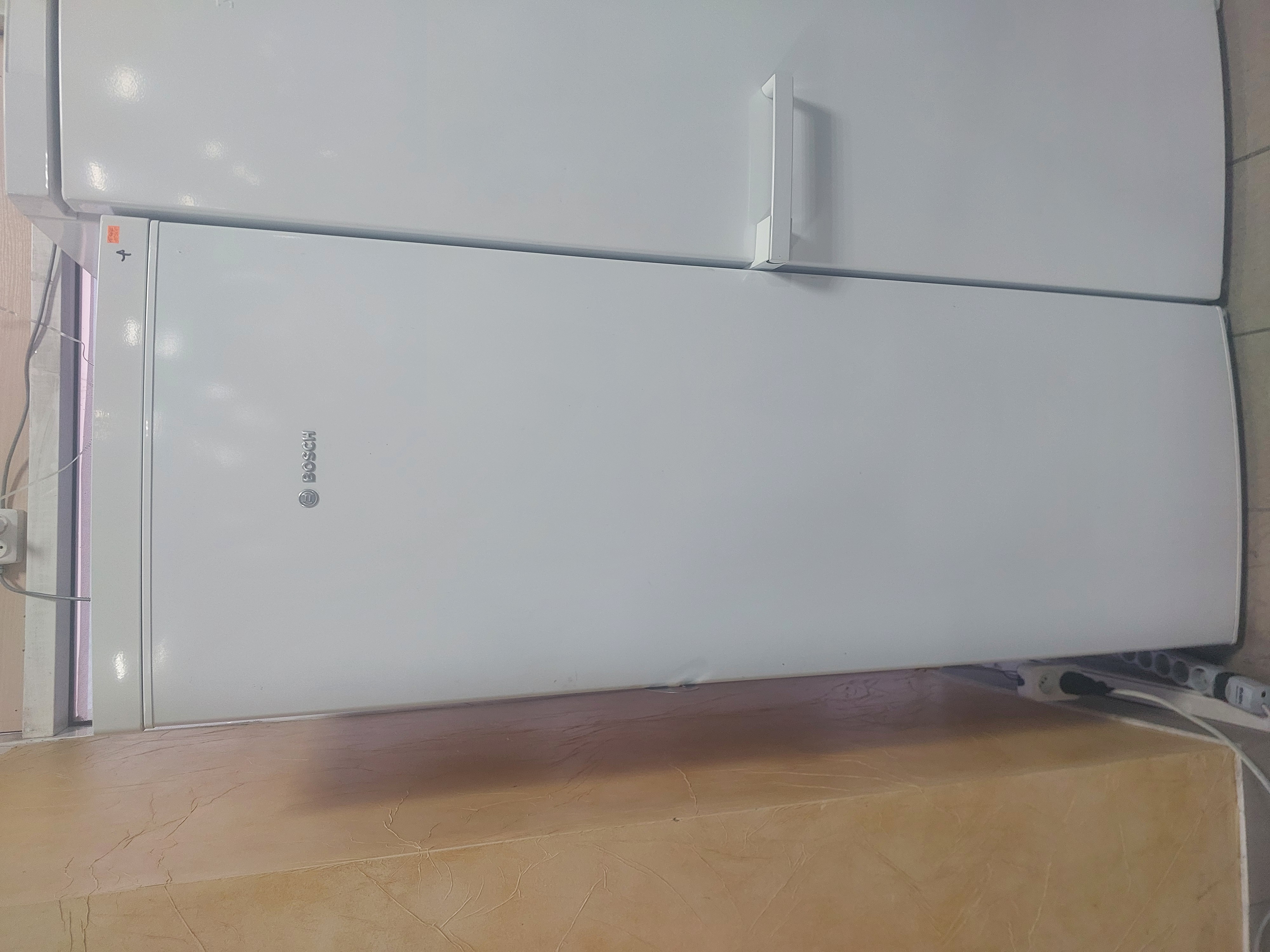 Морозильна камера Bosh FD8708