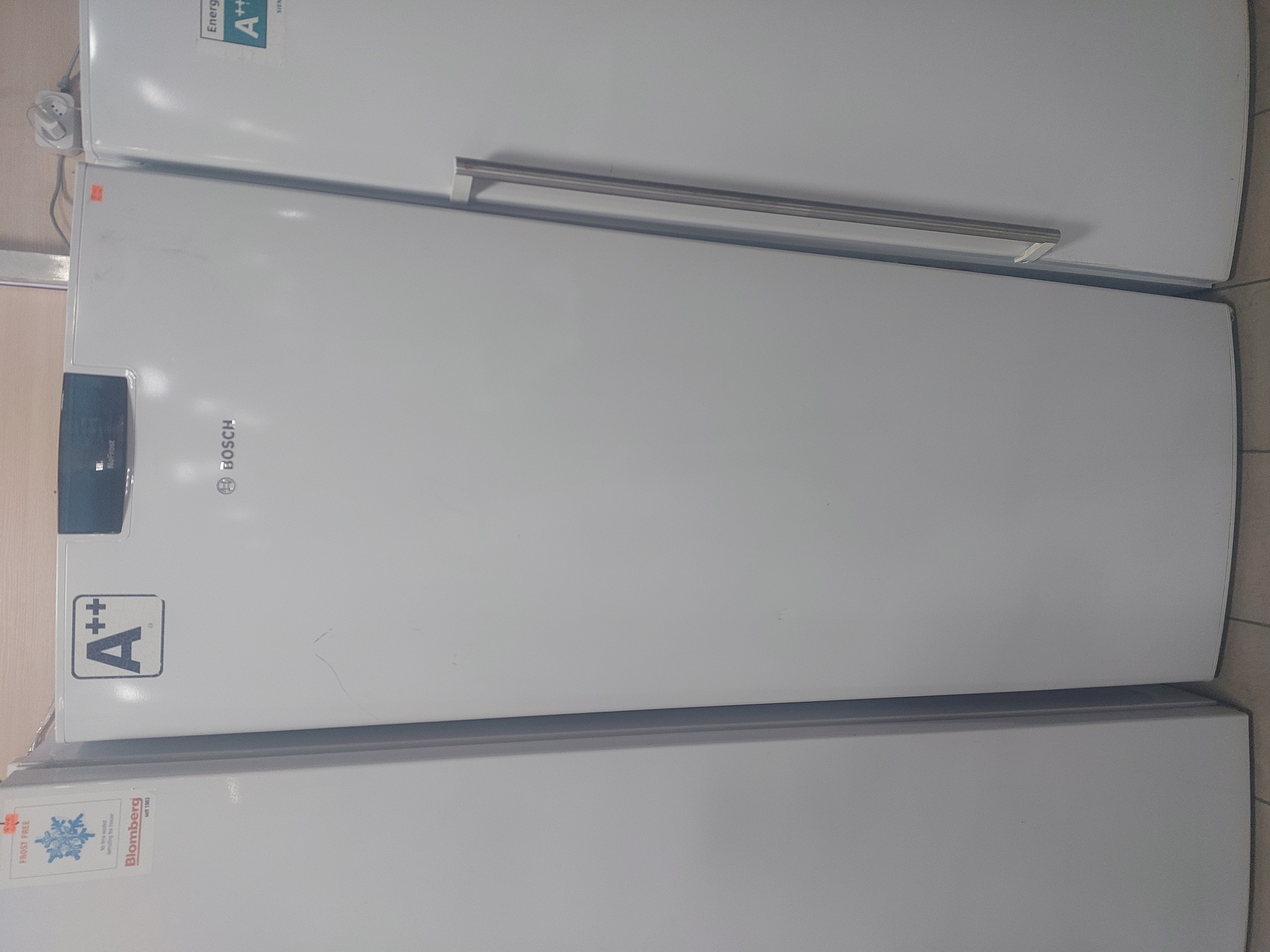 Морозильна камера Bosh FD9102