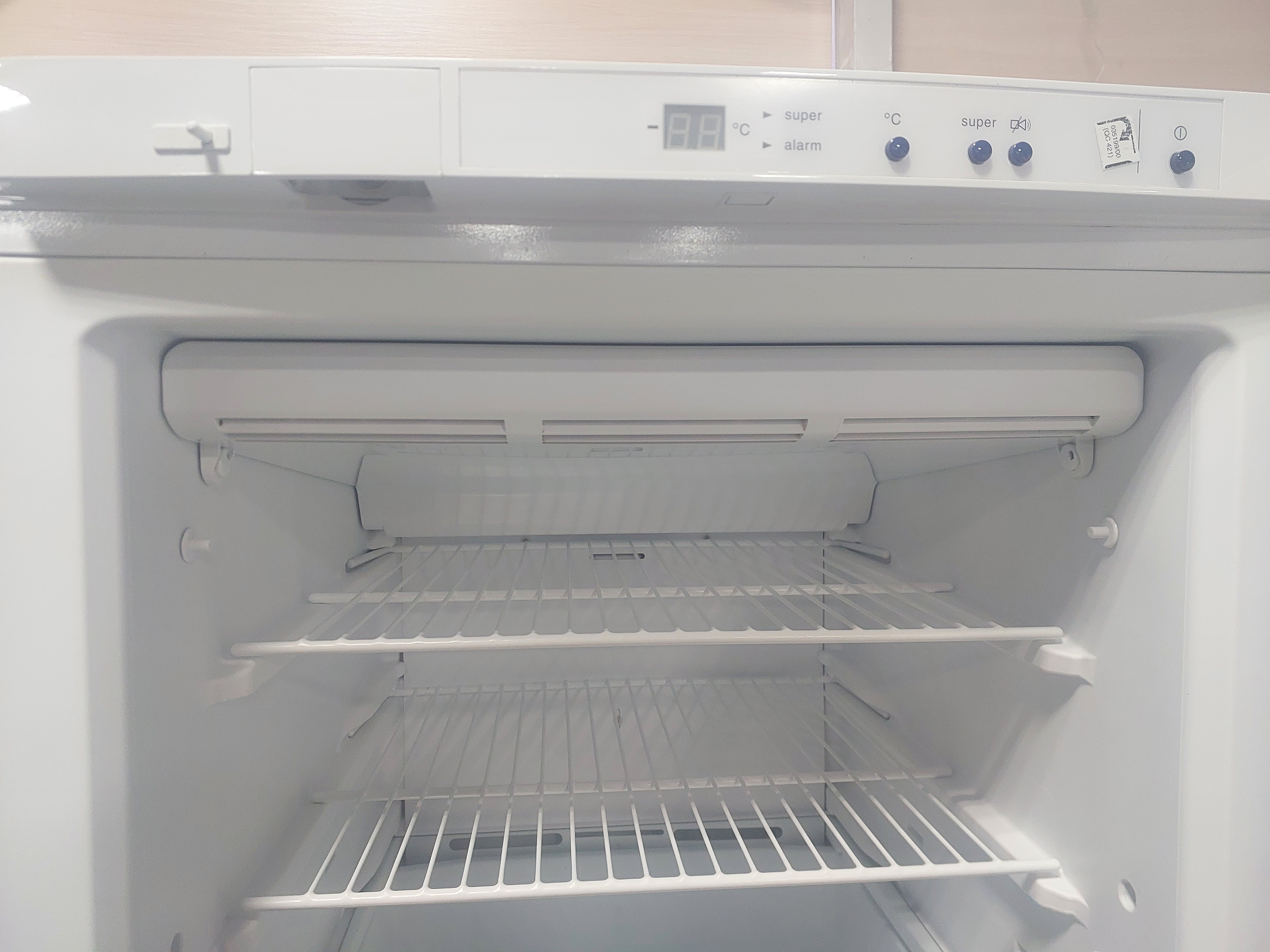 Морозильна камера Bosh FD9102 Image