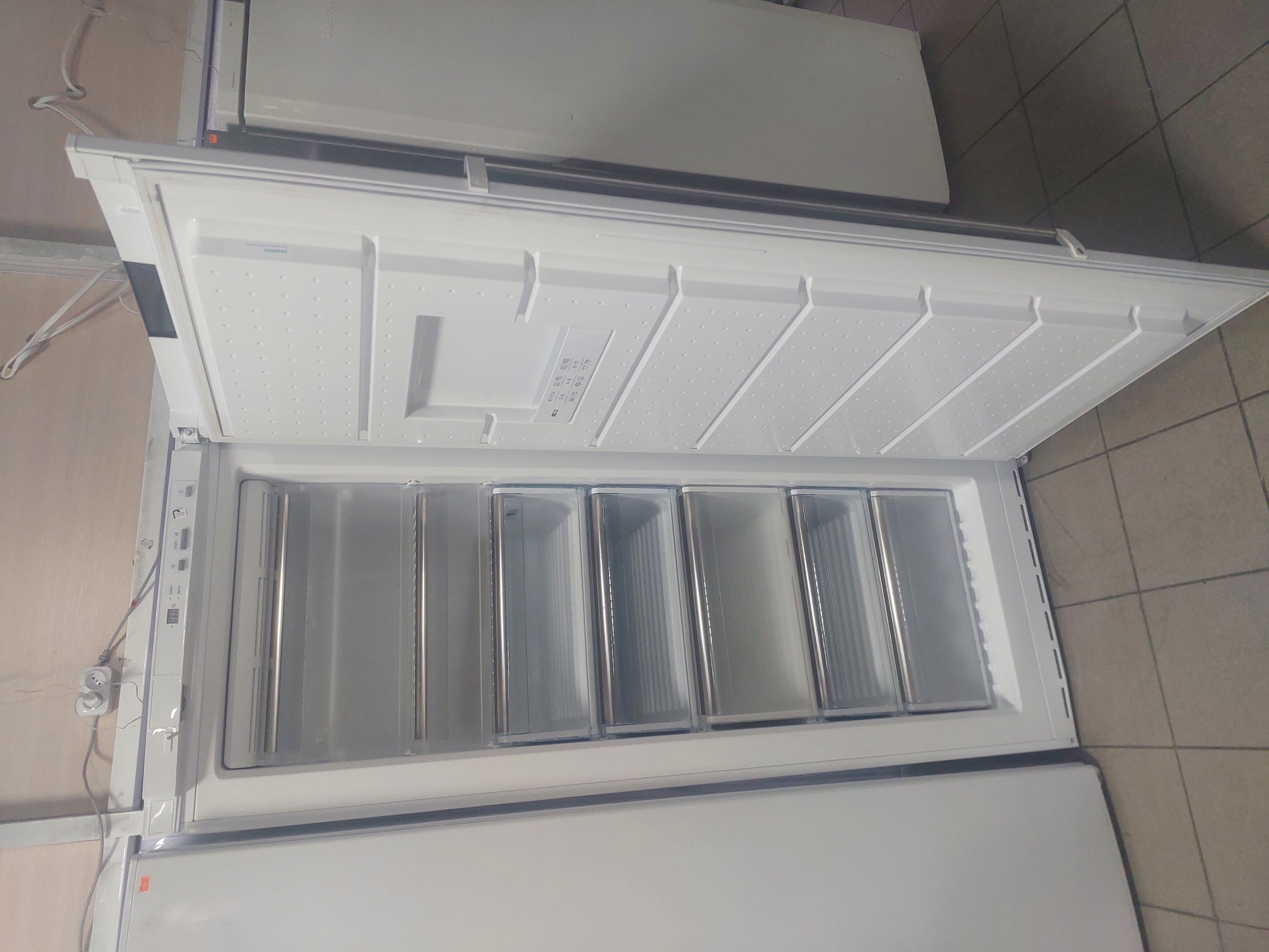 Морозильна камера Siemens FD9209 Image