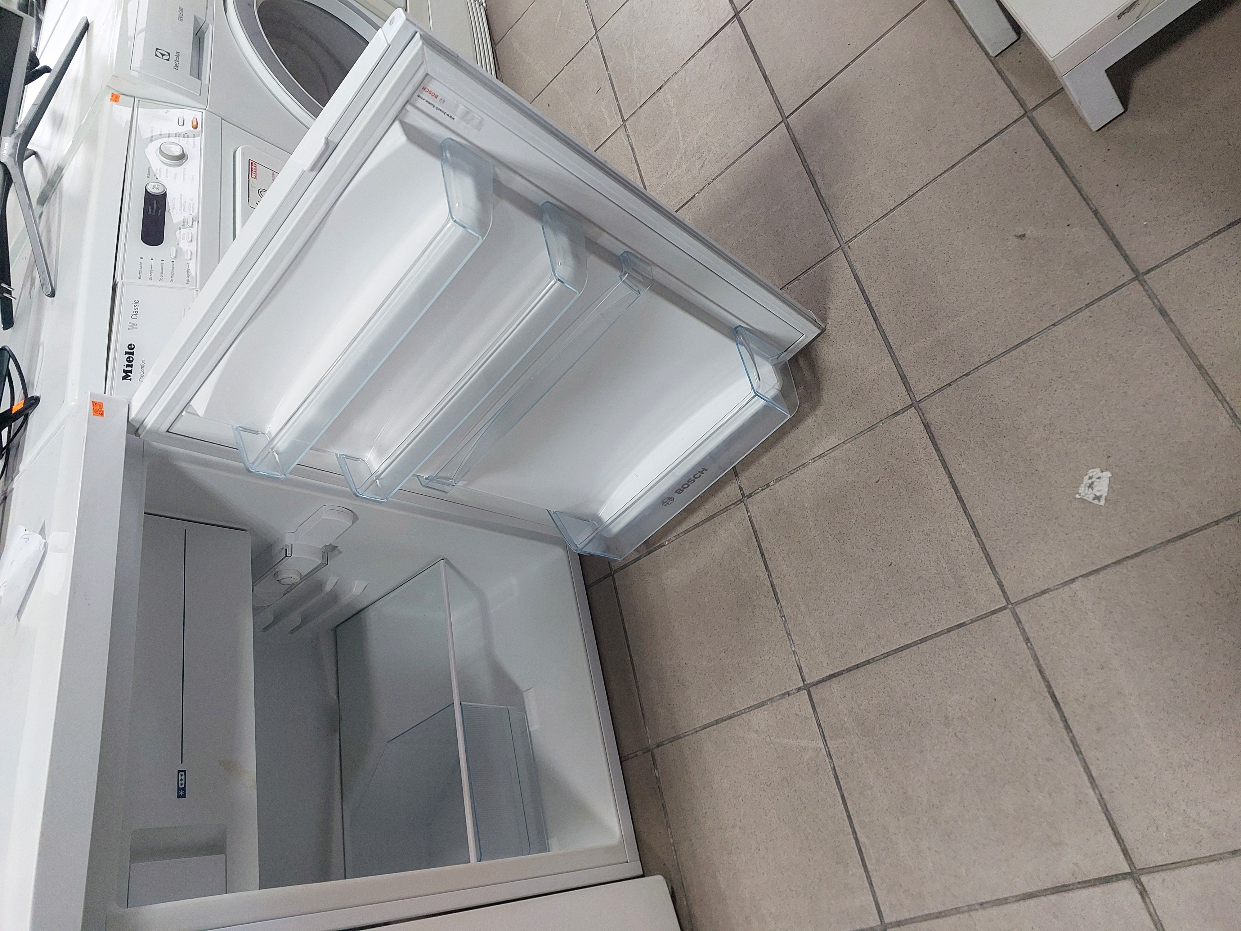 Морозильна камера Bosch 9101 Image