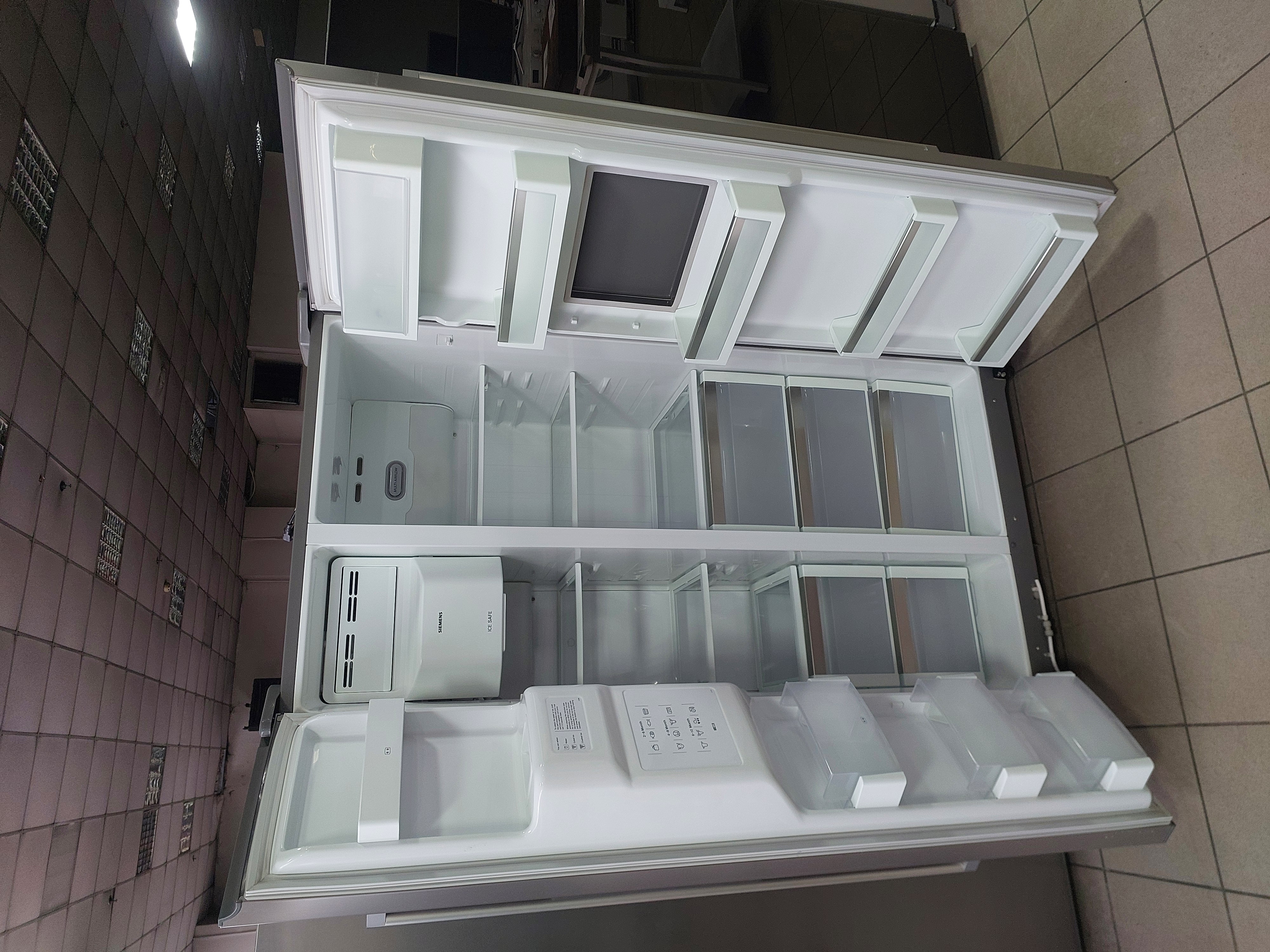 Холодильник Siemense FD8701 Image