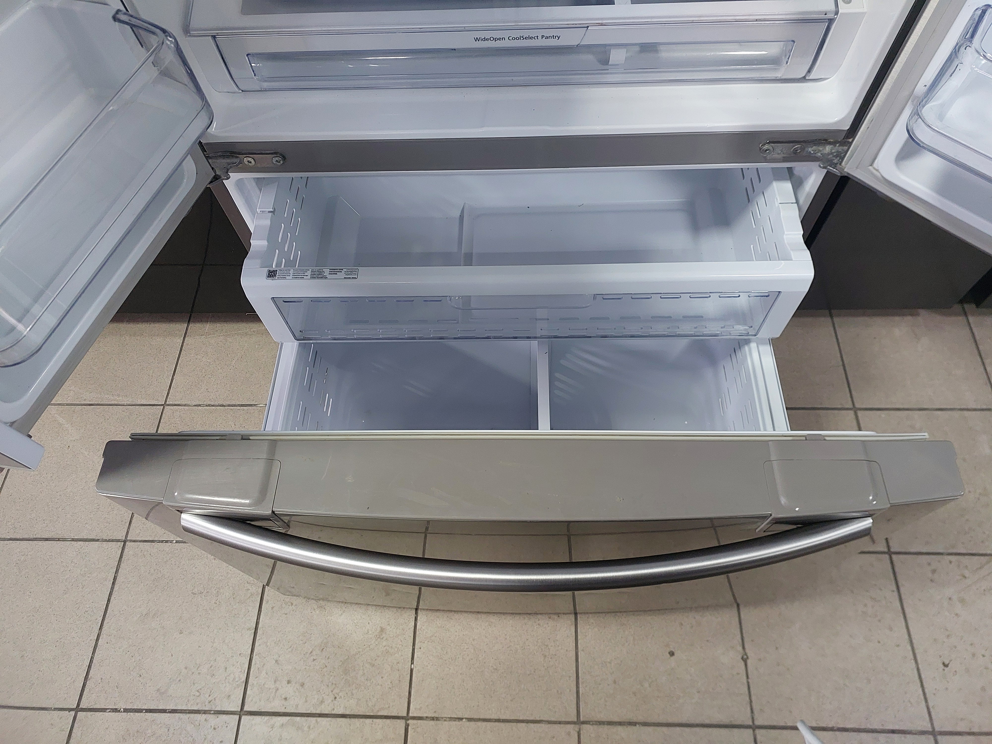 Холодильник Samsung RFG23UERS Image