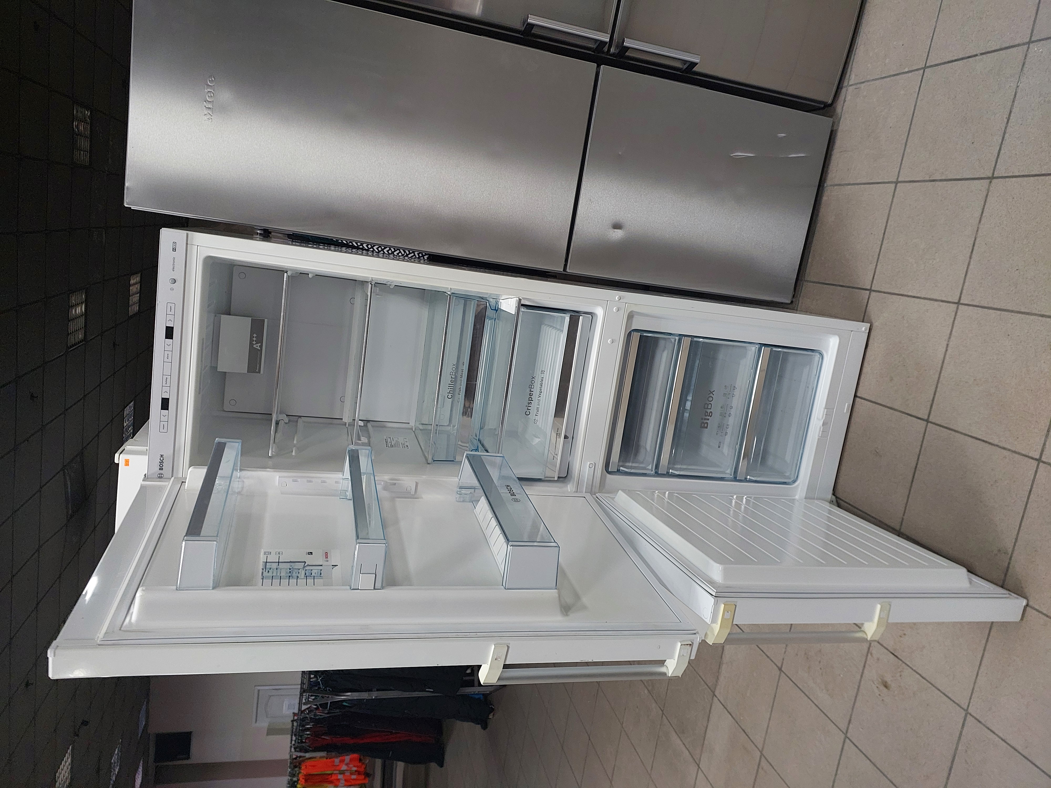 Холодильник Bosh KGE36AW40 Image