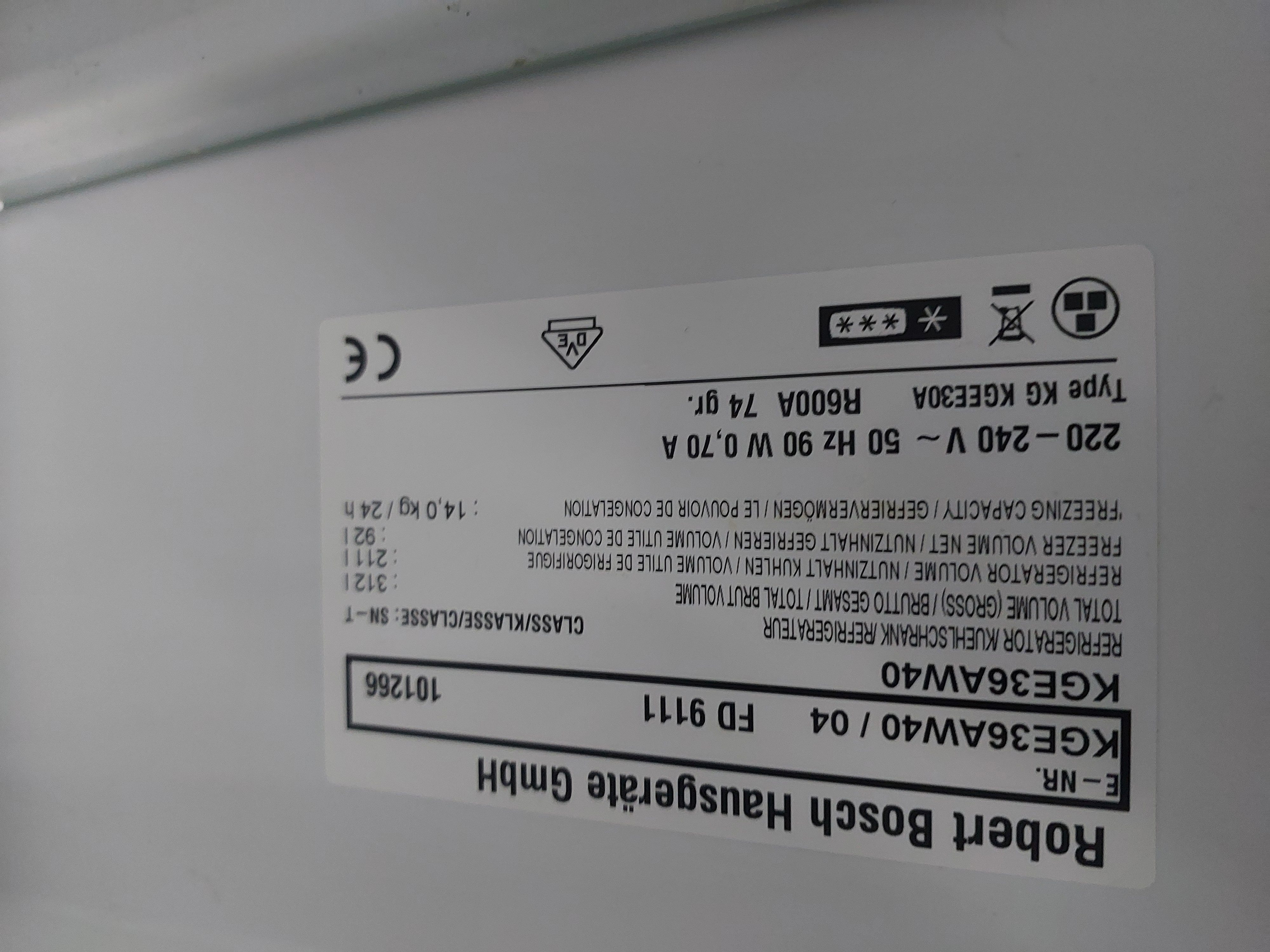 Холодильник Bosh KGE36AW40 Image