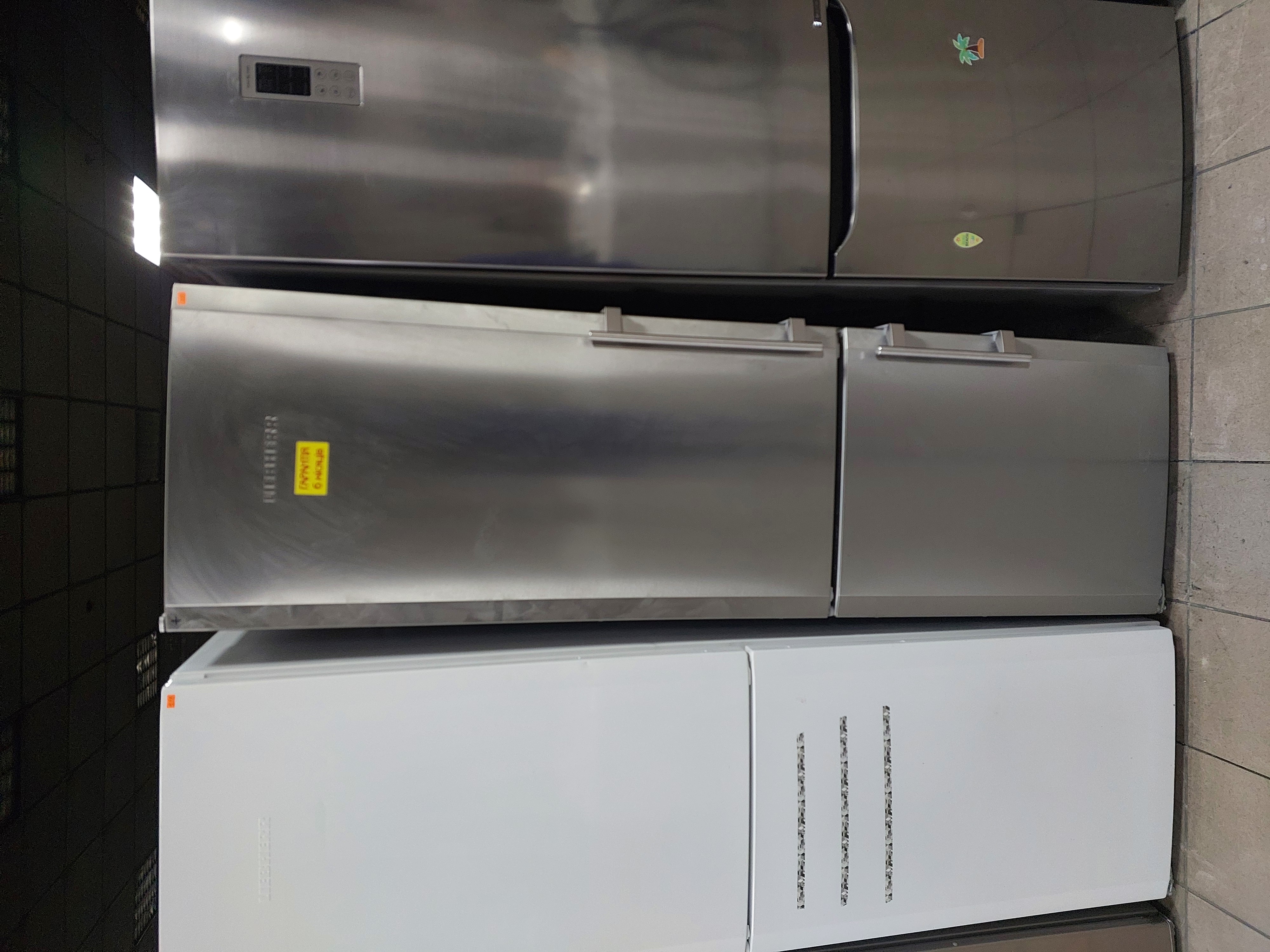 Холодильник Liebherr CPesf 4023