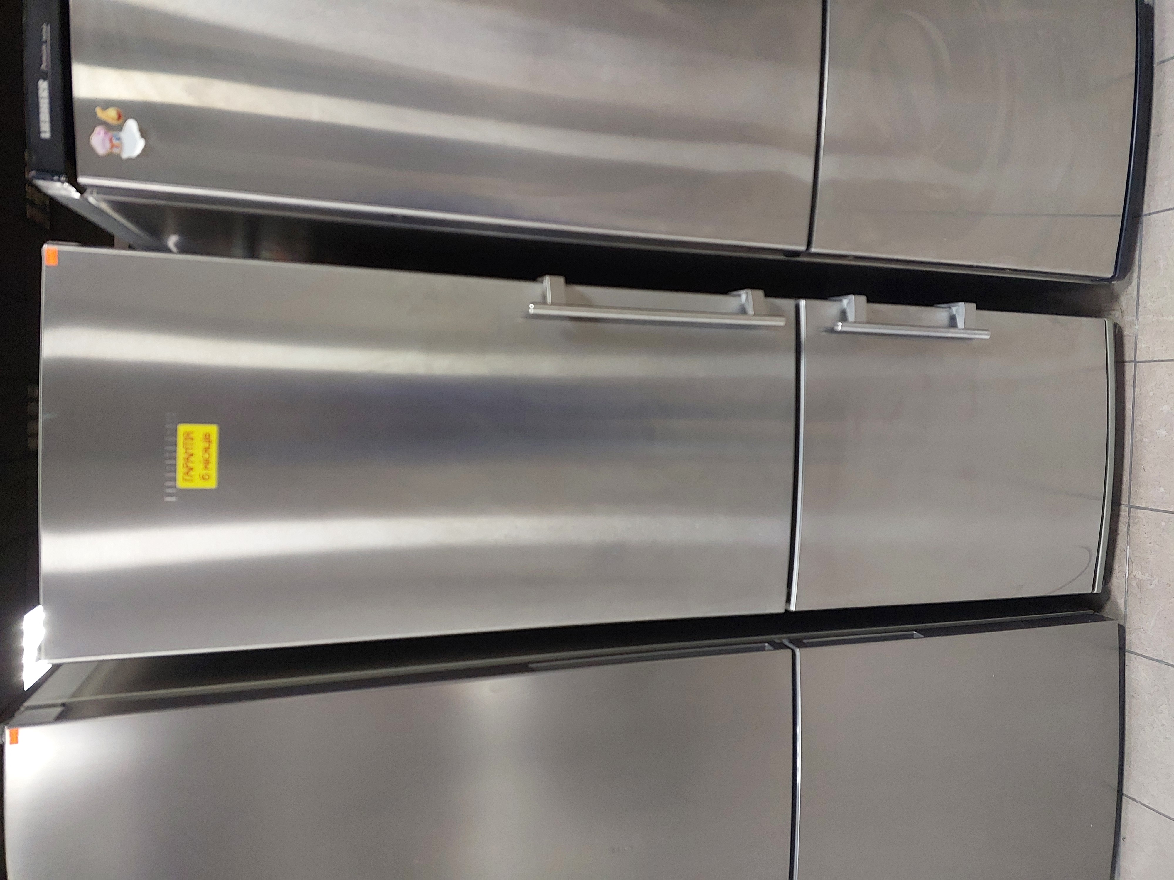 Холодильник Liebherr KGBes 4046