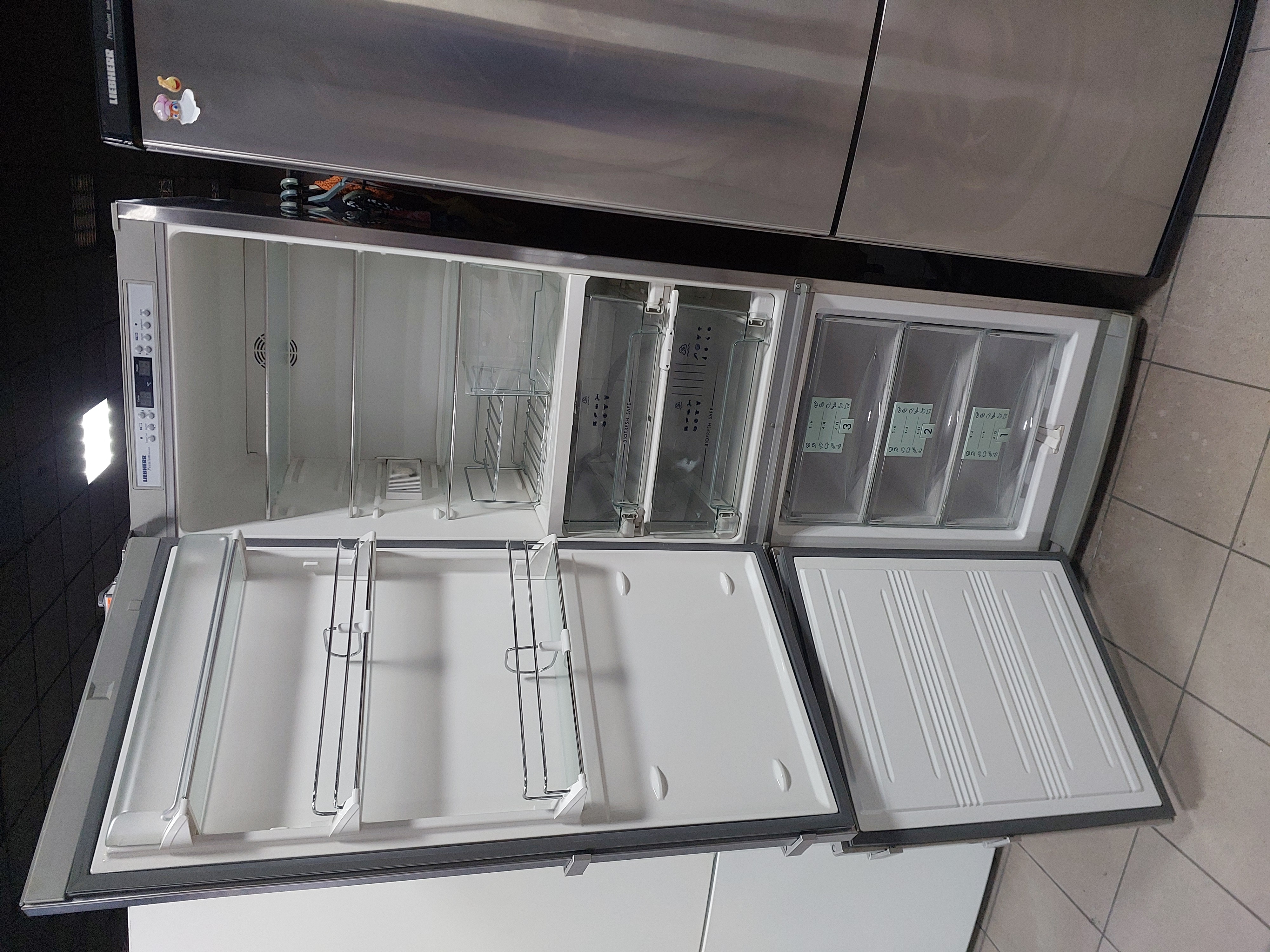 Холодильник Liebherr KGBes 4046 Image