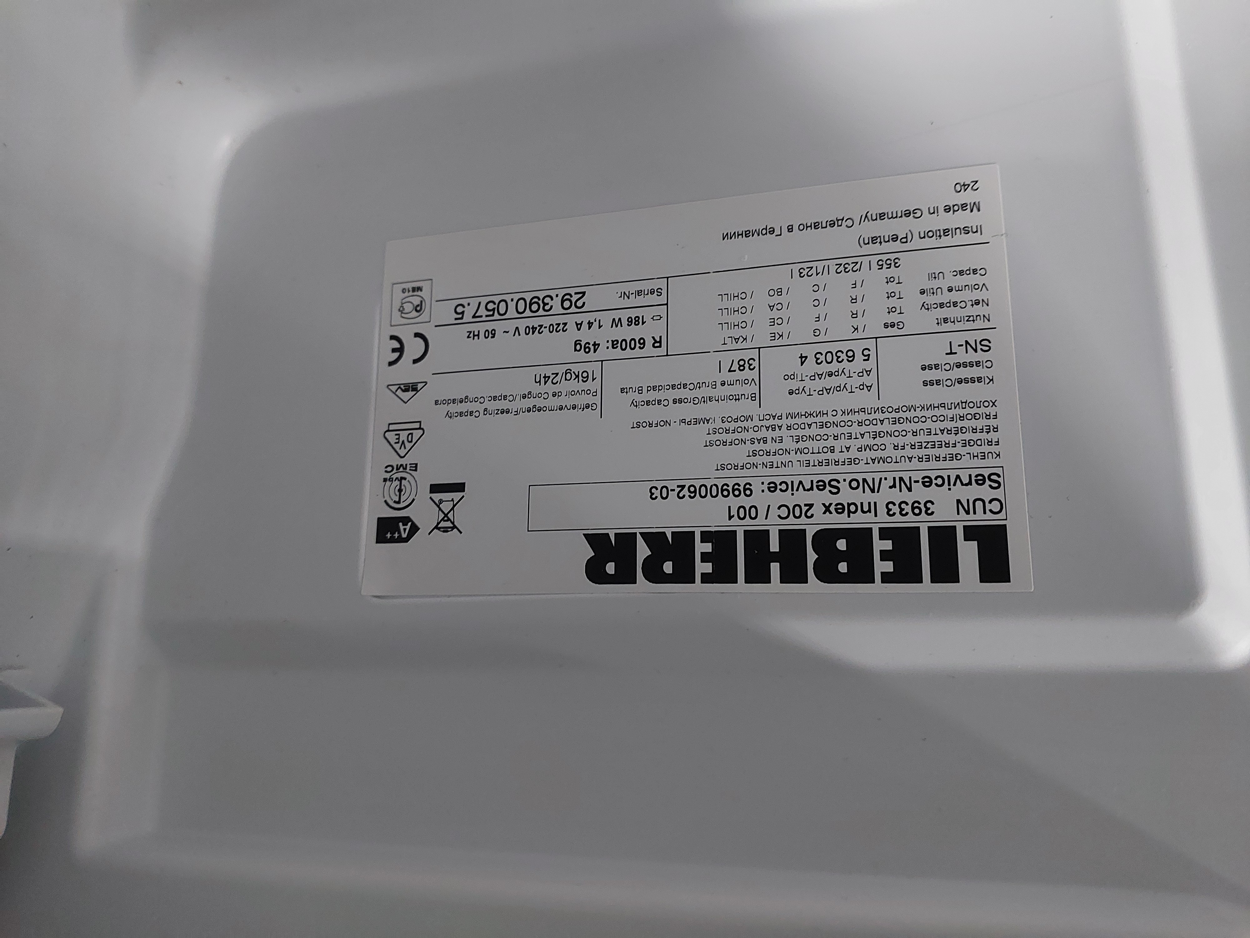 Холодильник Liebherr CUN 3933 Image