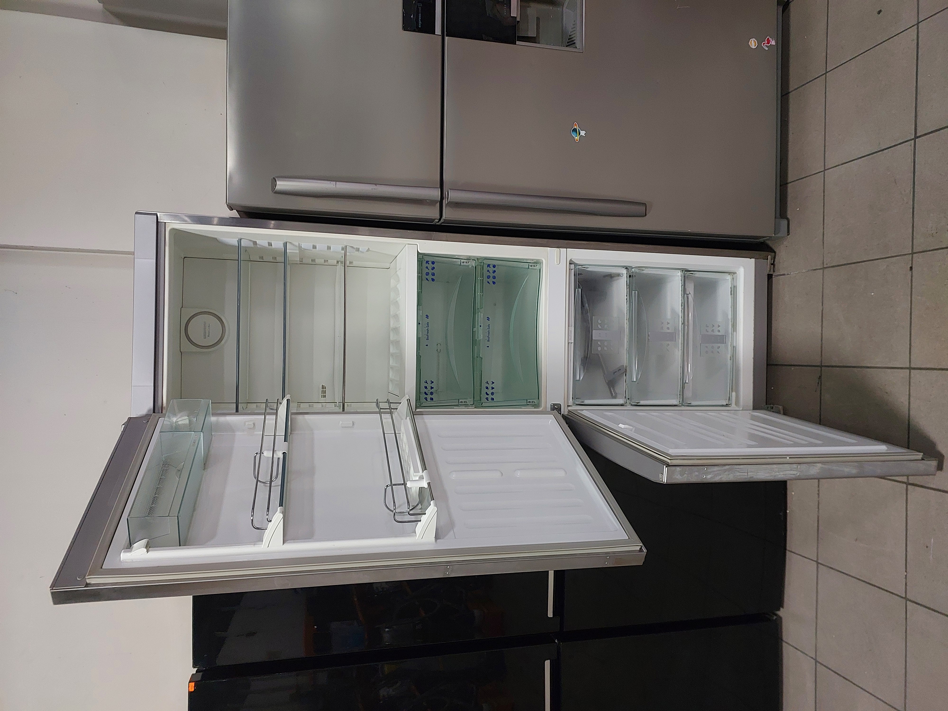 Холодильник Liebherr CBNes 3966 Image