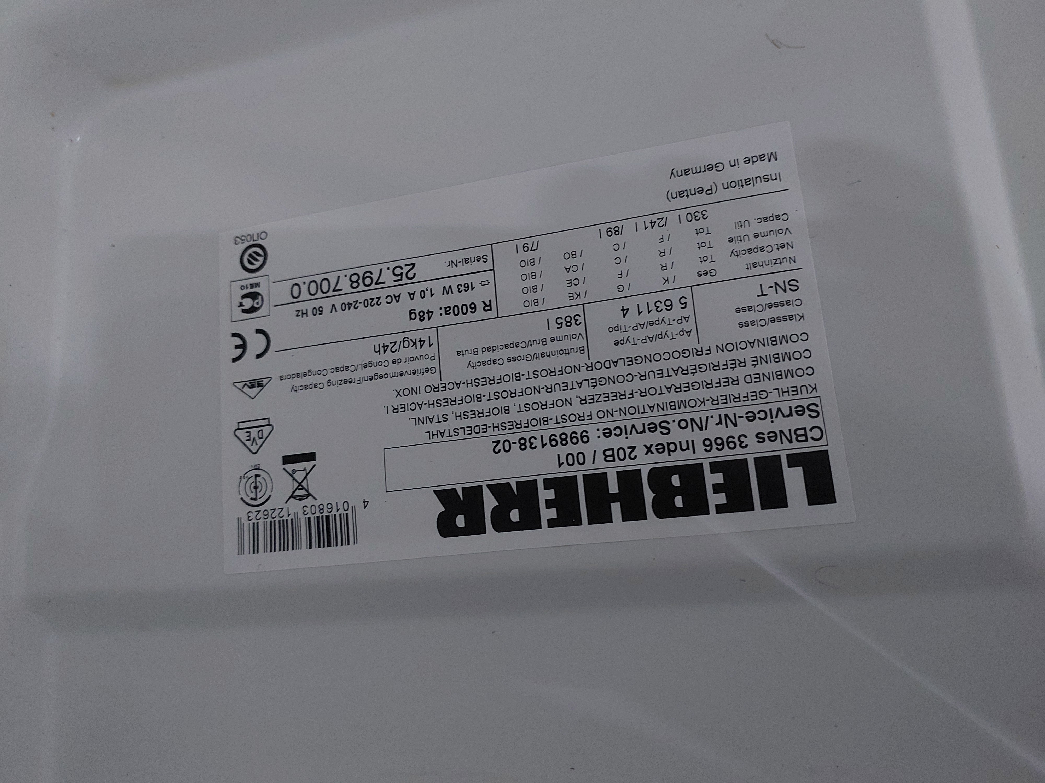 Холодильник Liebherr CBNes 3966 Image