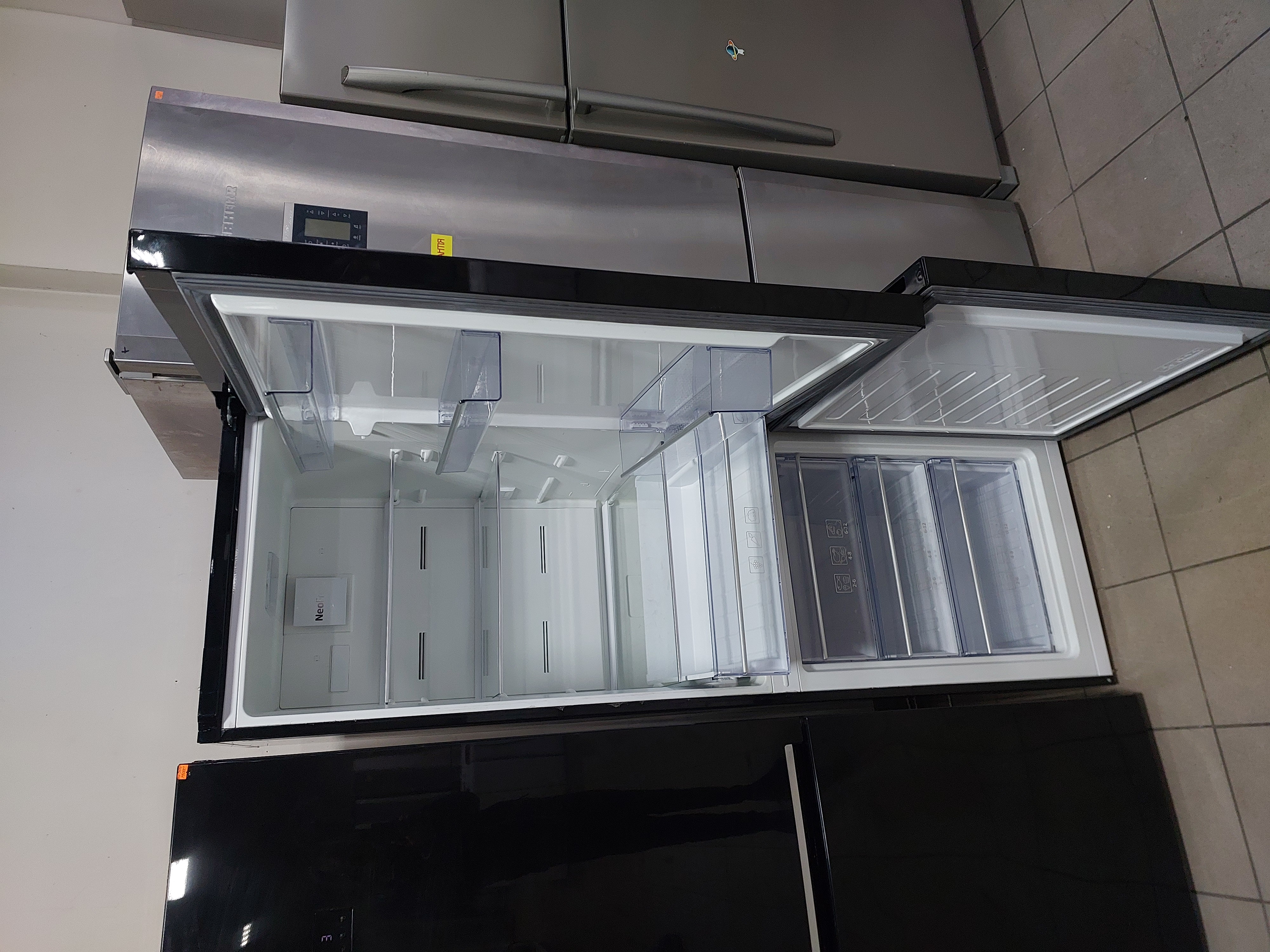 Холодильник Beko CNA365E20P Image