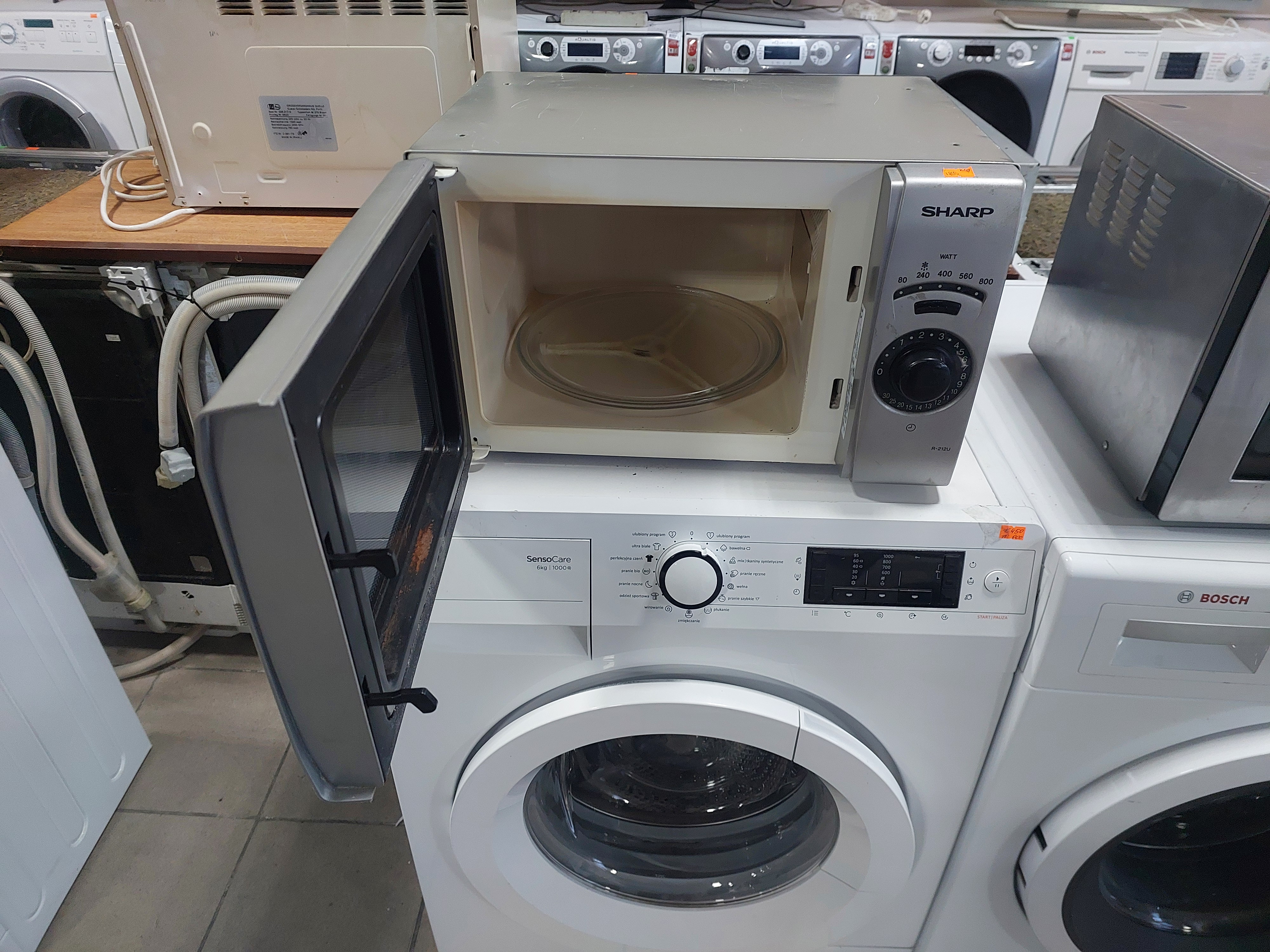 Мікрохвильова піч Sharp R-212U Image