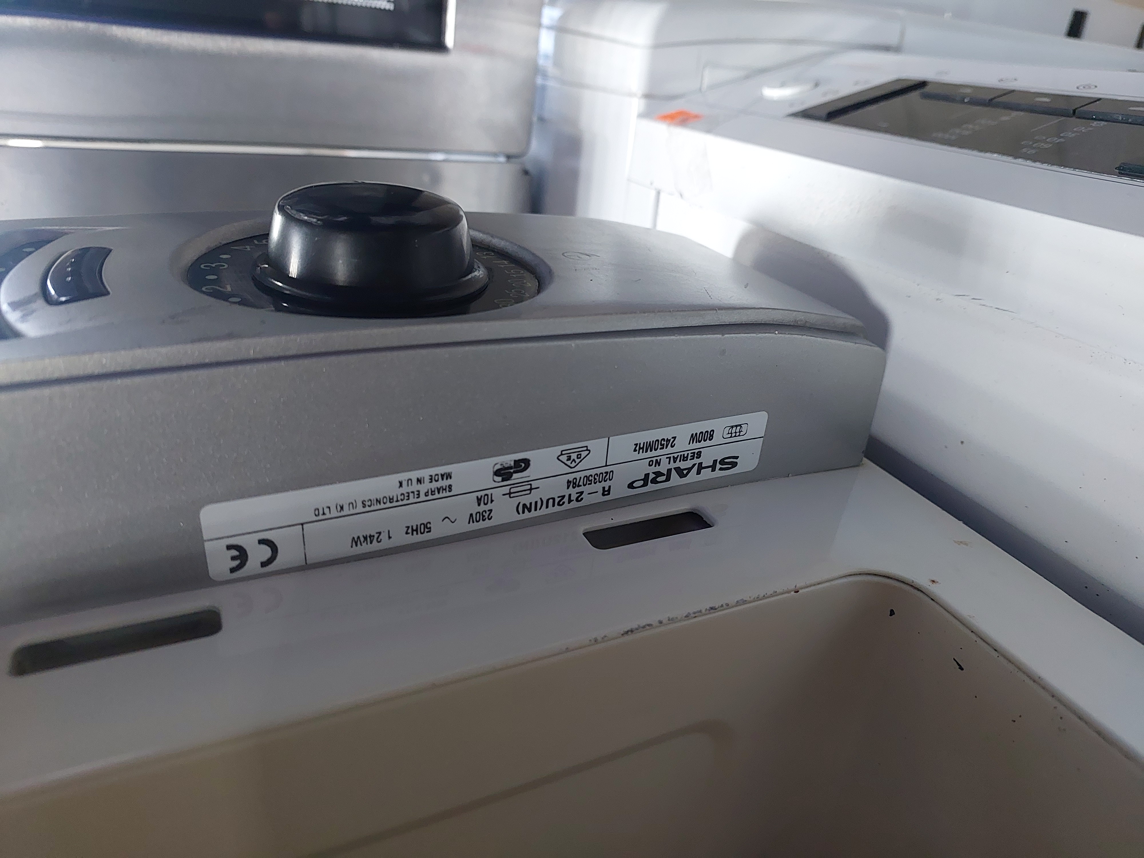 Мікрохвильова піч Sharp R-212U Image