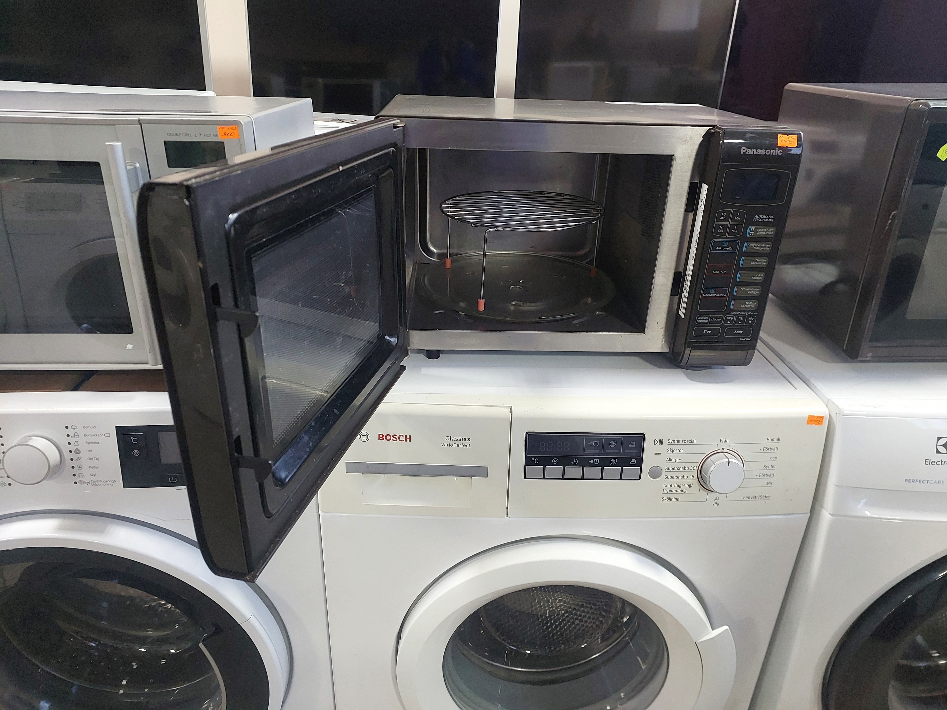 Мікрохвильова піч Panasonic NN-V359CB Image