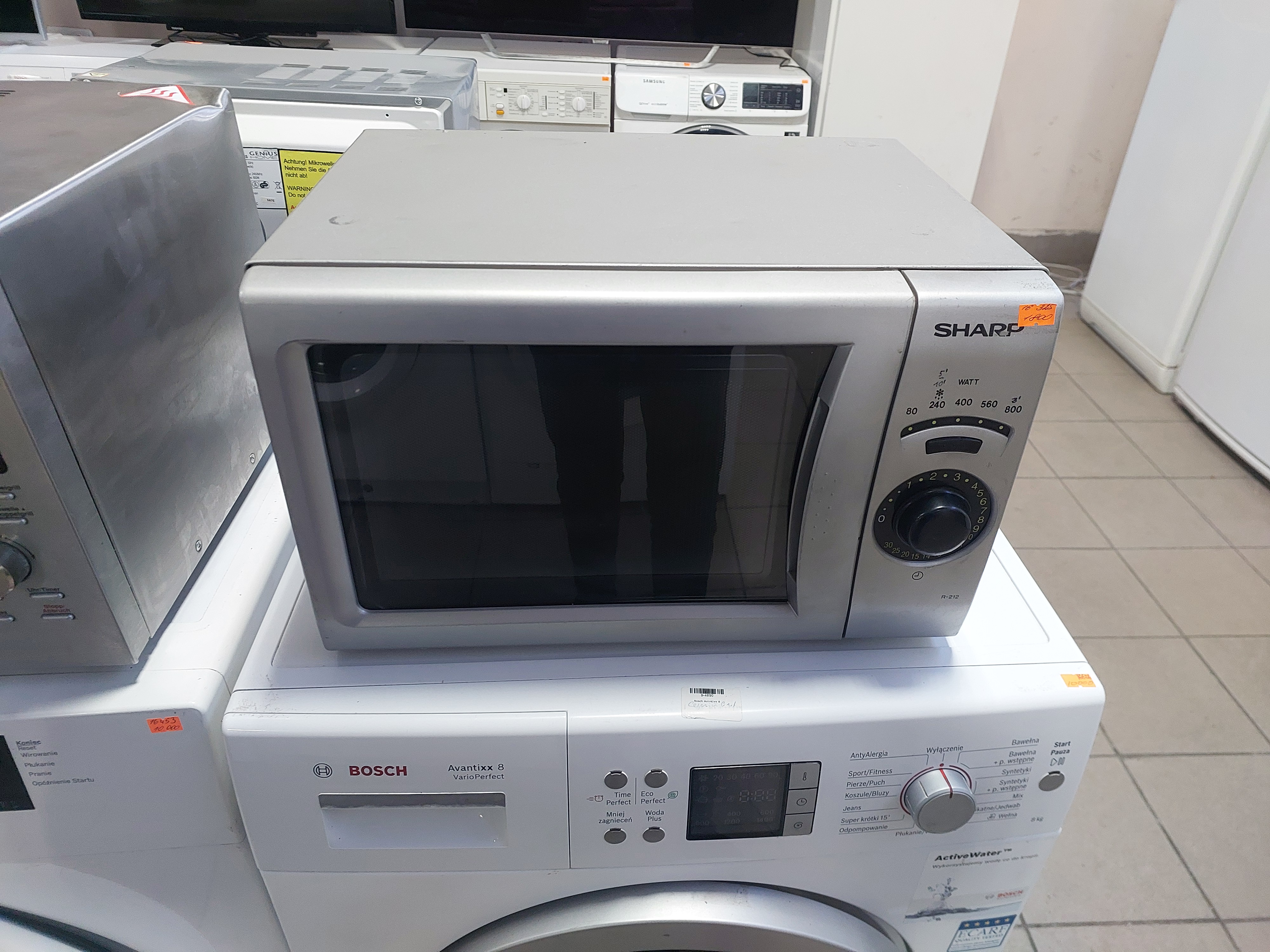 Мікрохвильова піч Sharp R-212