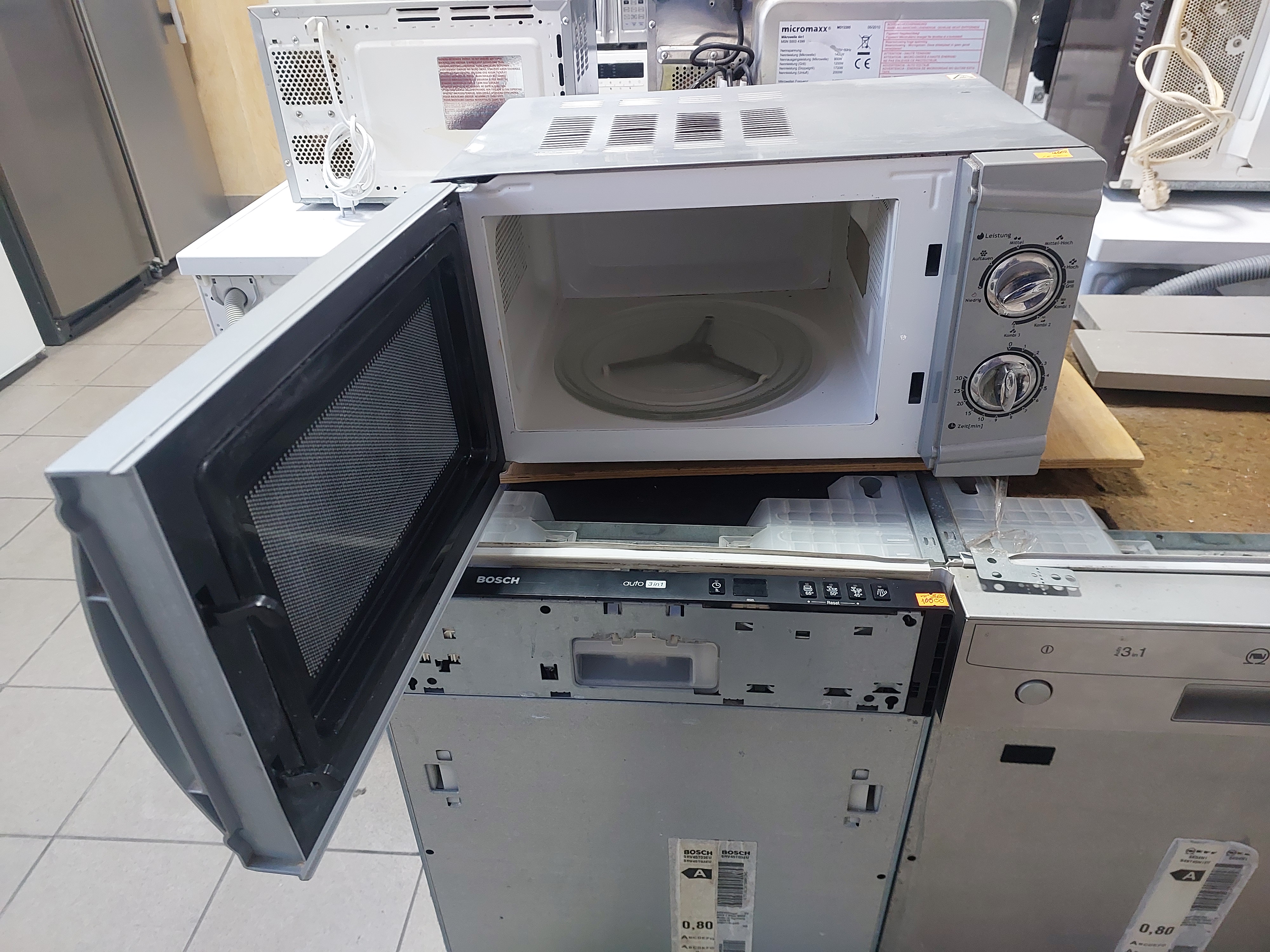 Мікрохвильова піч Genius MWG5001S Image