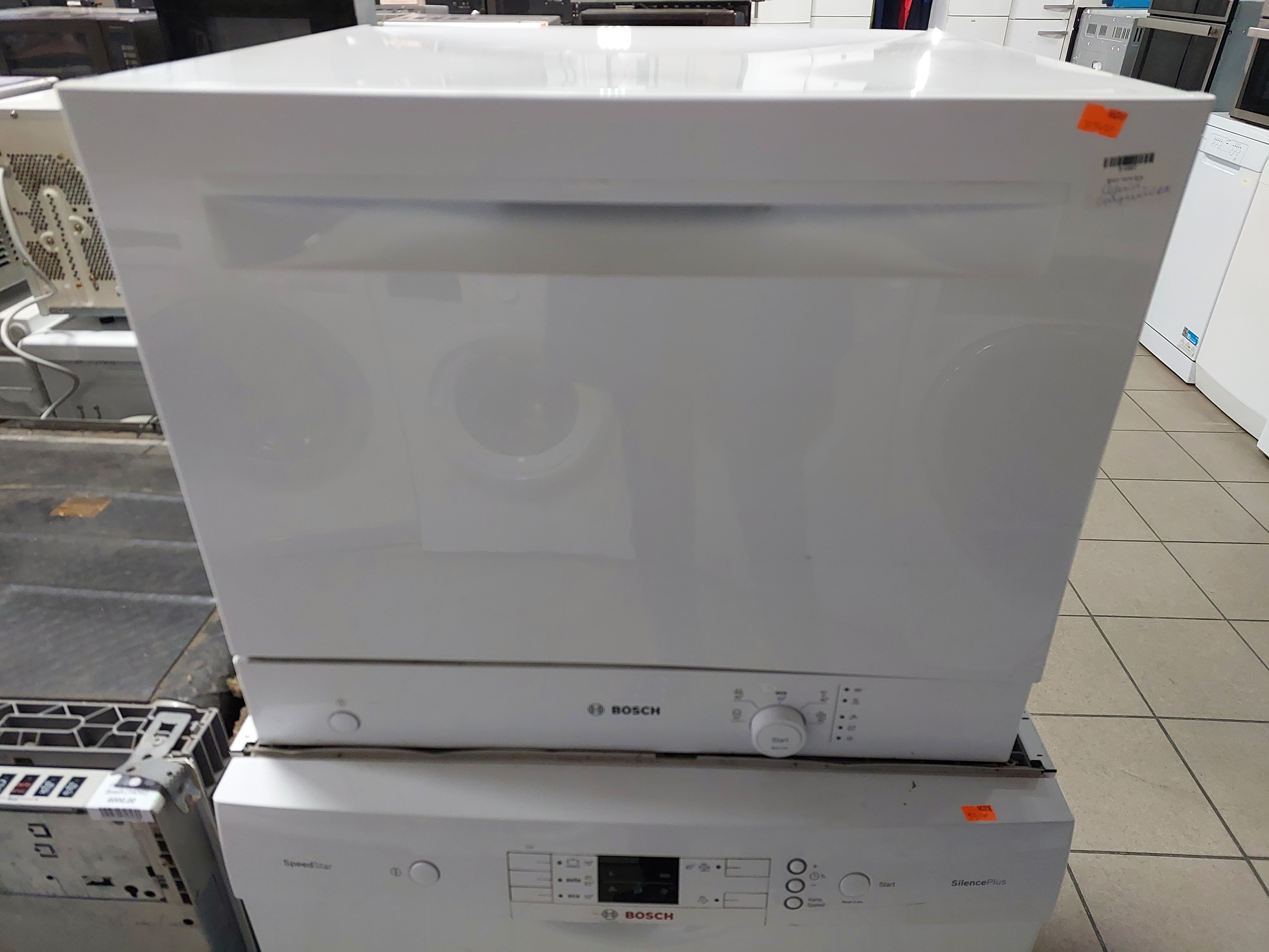 Посудомийна машина BOSCH SKS50E22EU