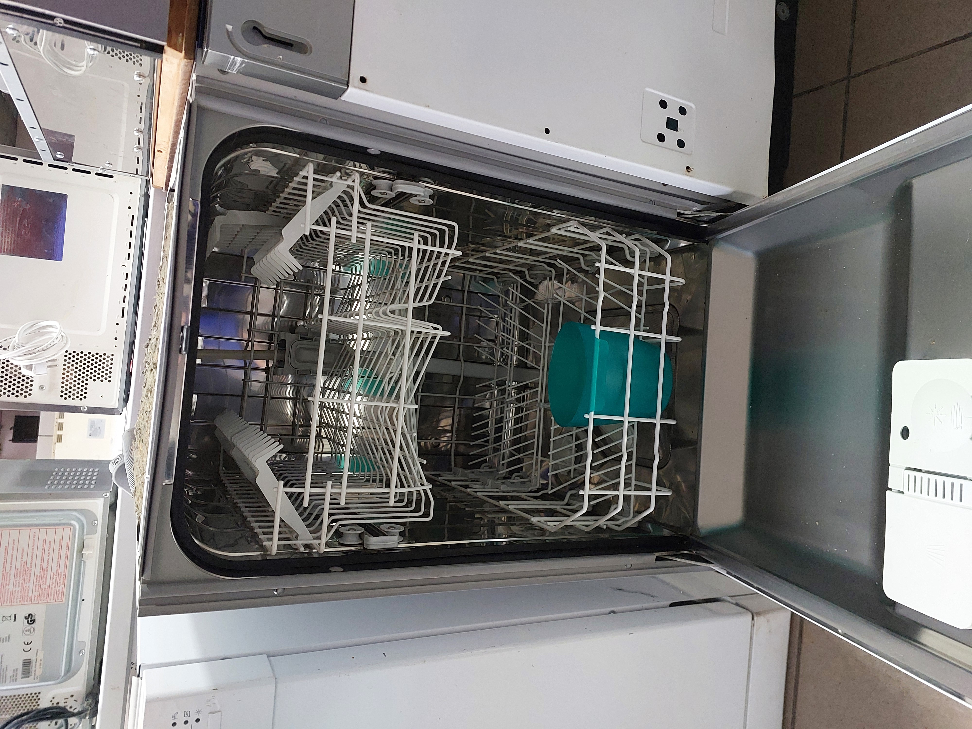 Посудомийна машина Whirlpool DWH C00 W Image