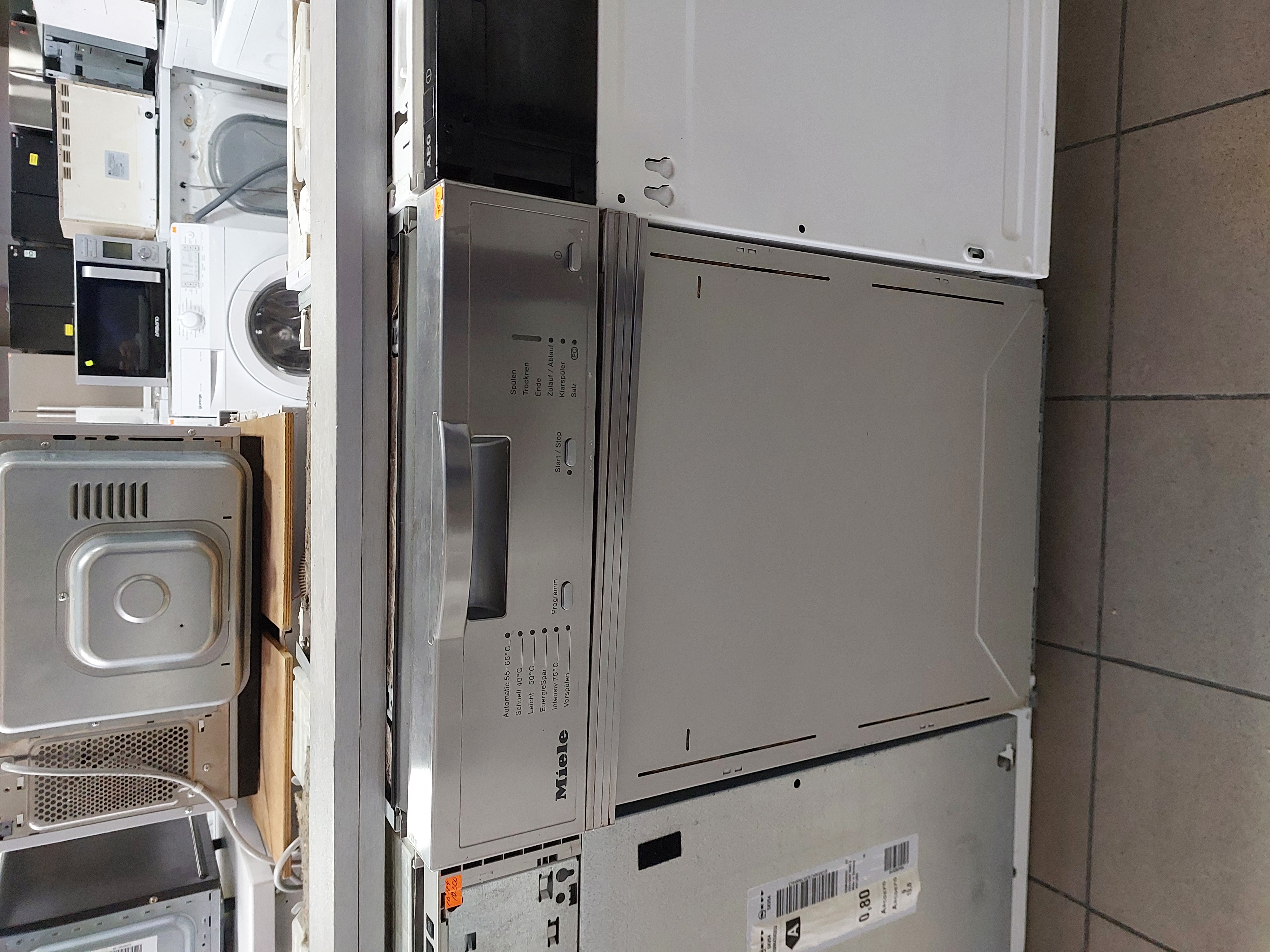 Посудомийна машина MIELE G1102 SCi